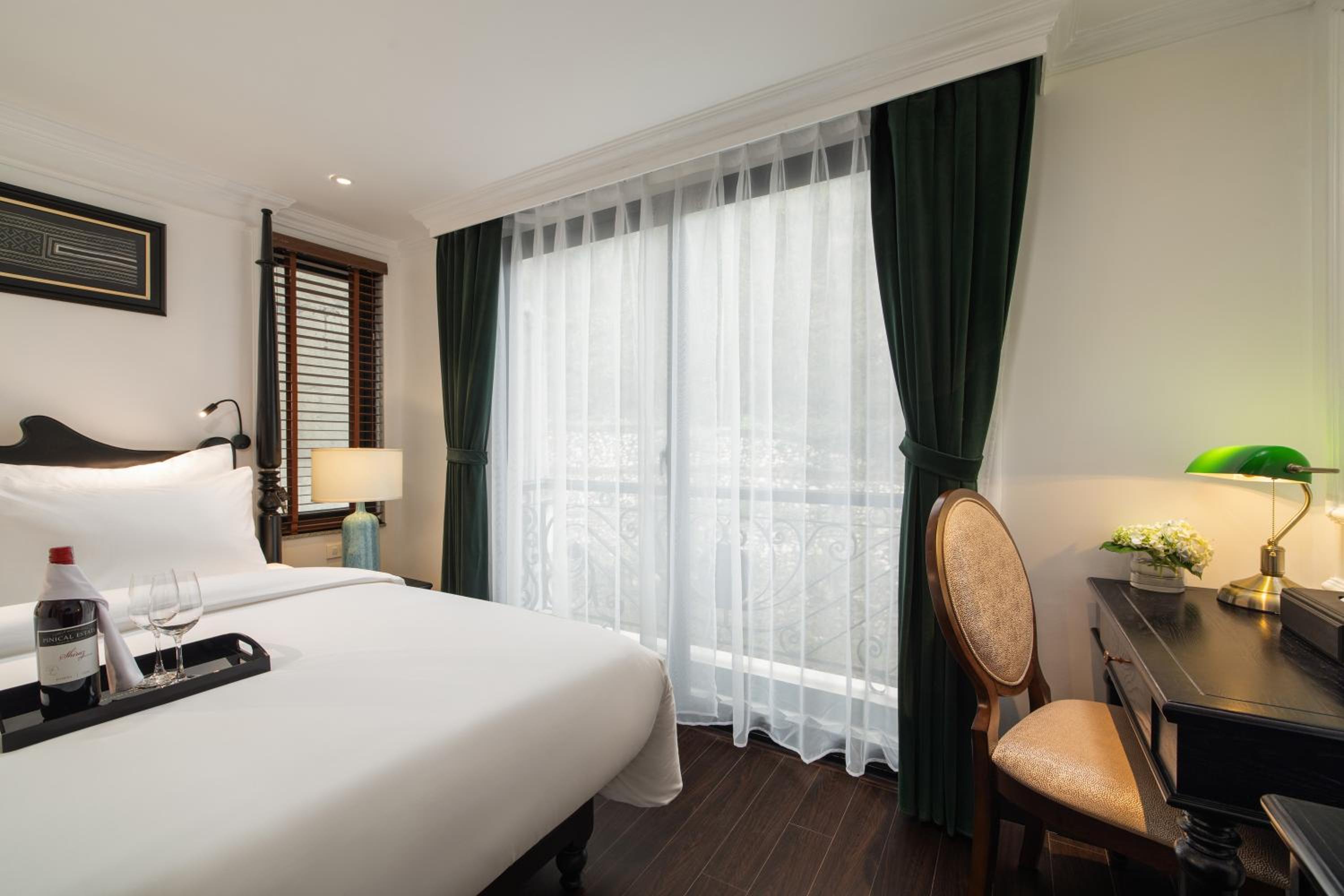 Double Room with Garden View - Photo 3