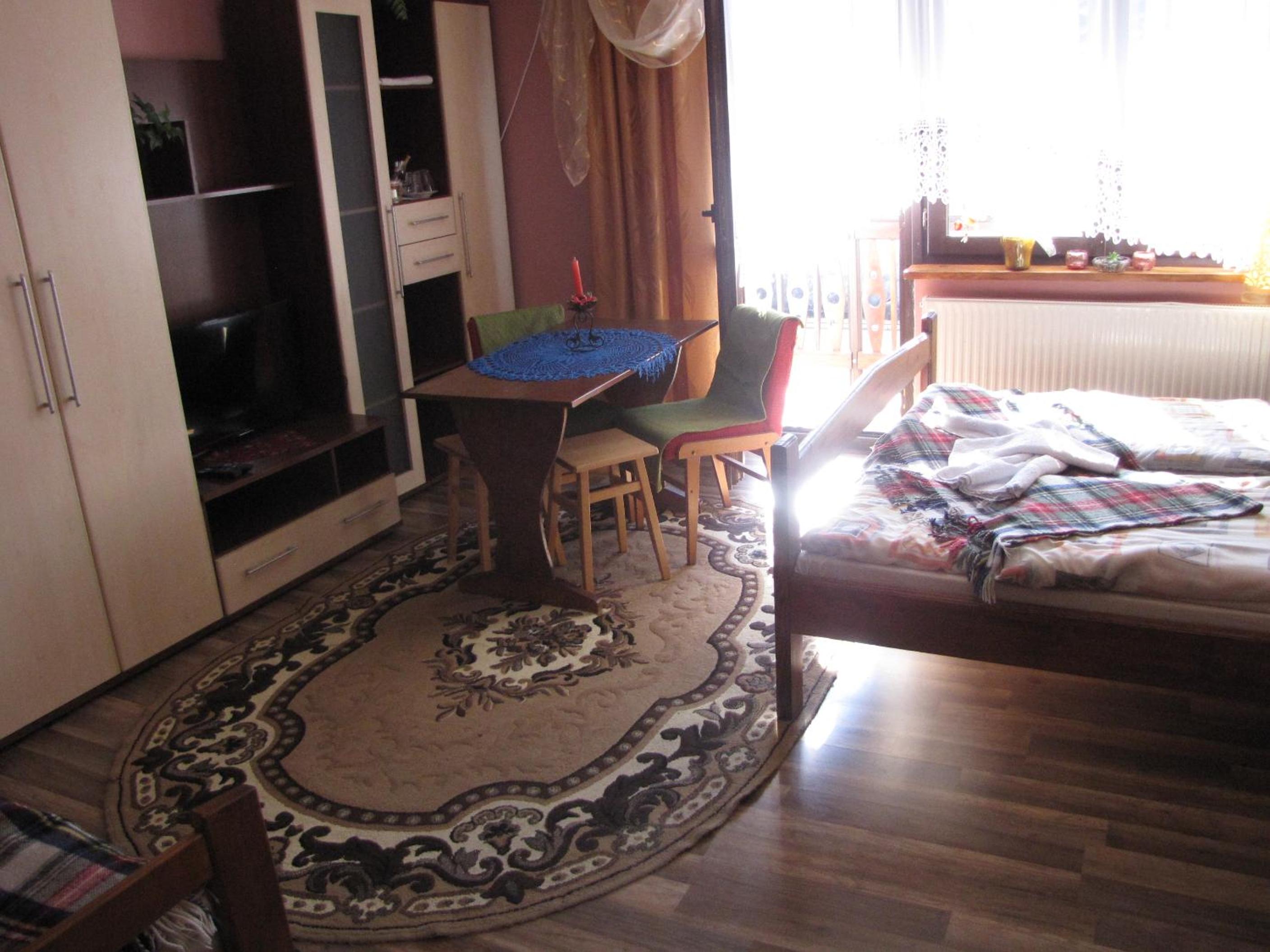 Family Room with Mountain View photo 1