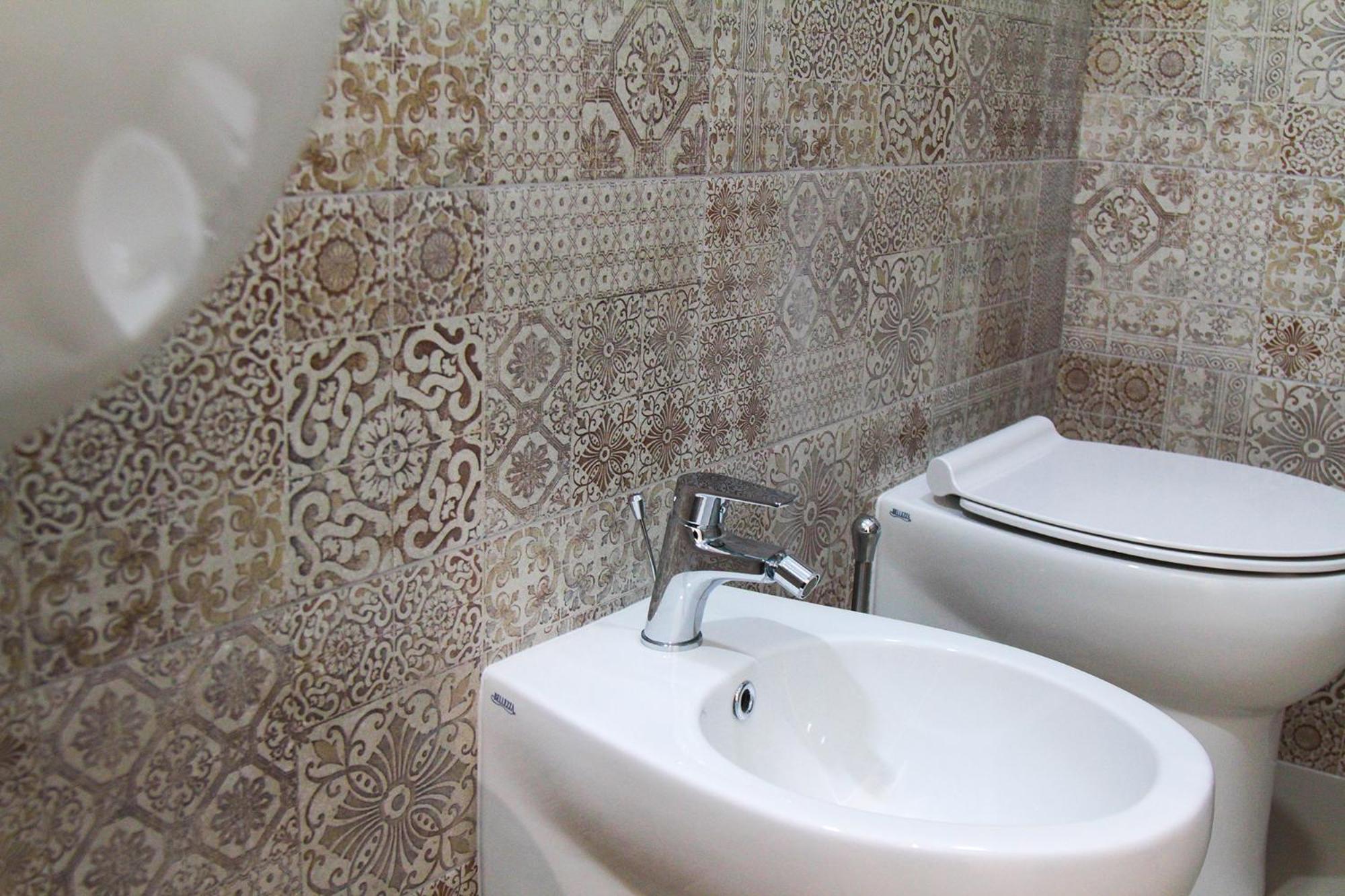 Double or Twin Room with Private Bathroom photo 3