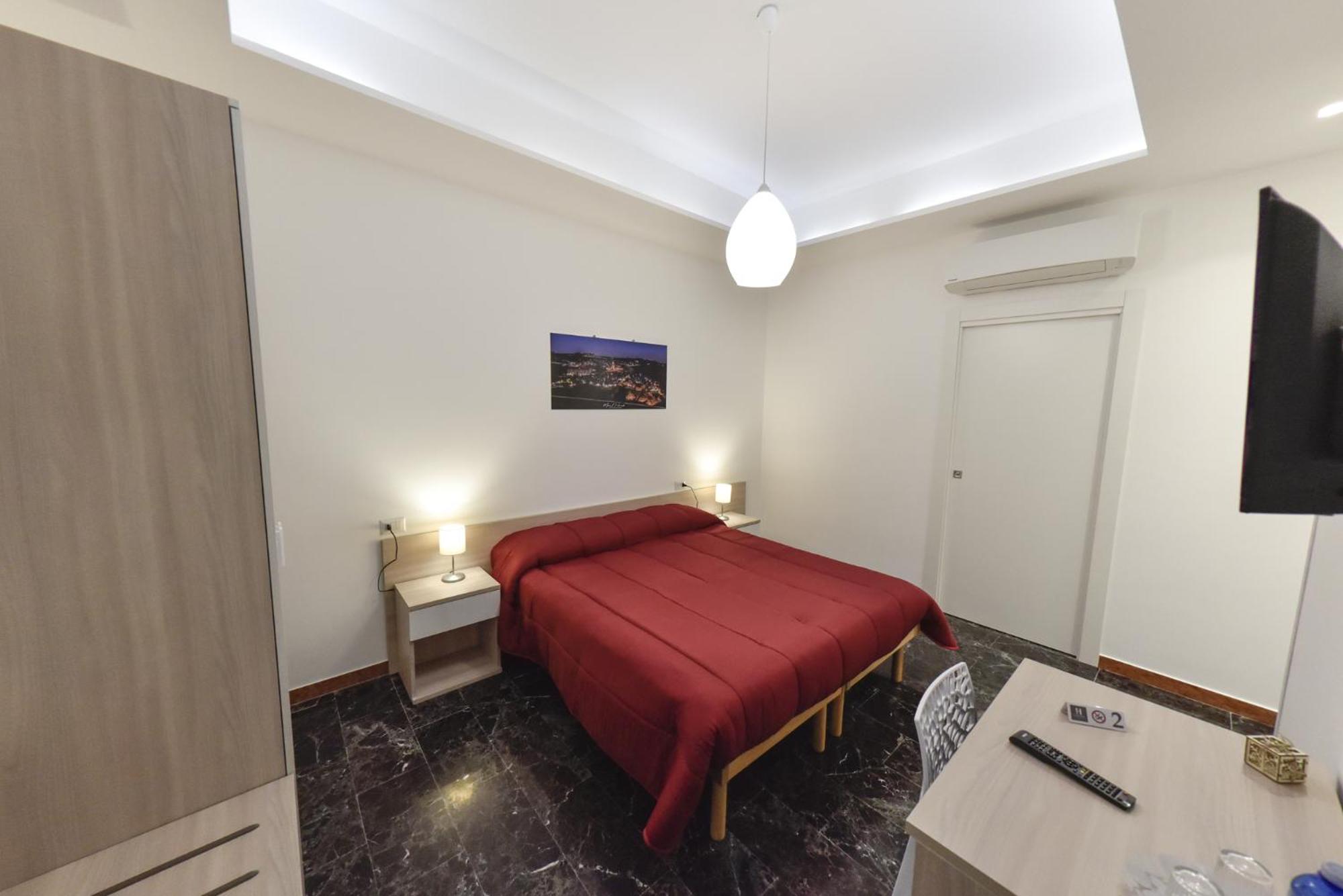 Double or Twin Room with Private Bathroom photo 2