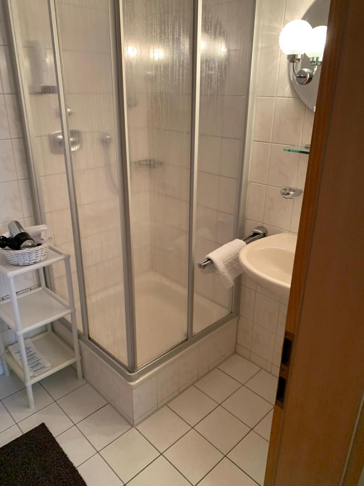 Double Room - Photo 15
