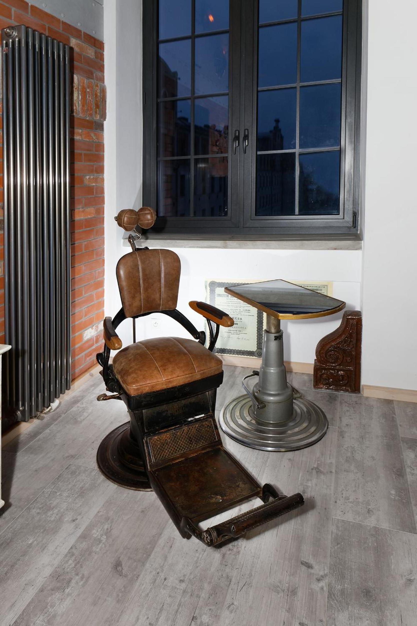 One-Bedroom Apartment - Photo 2