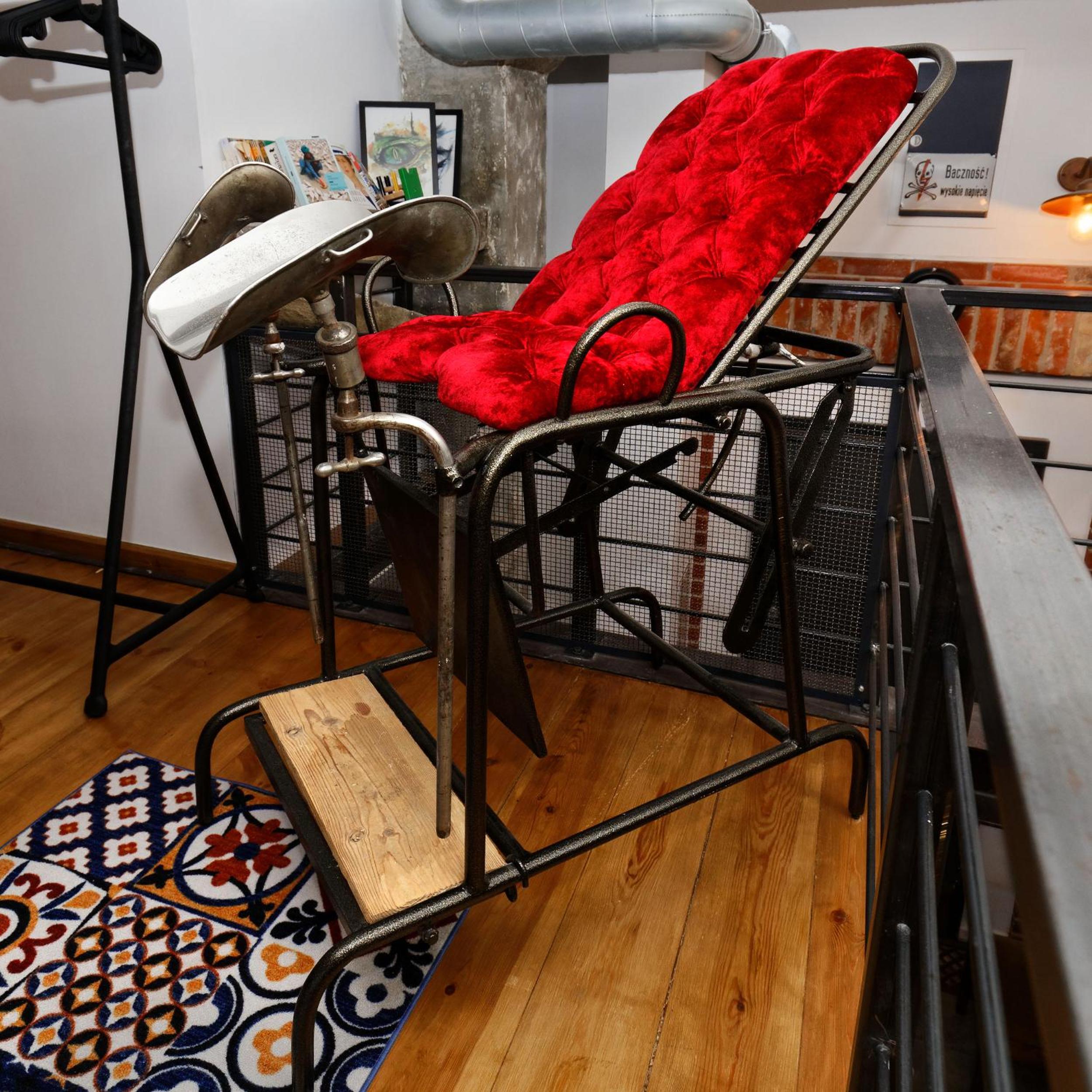 One-Bedroom Apartment - Photo 9