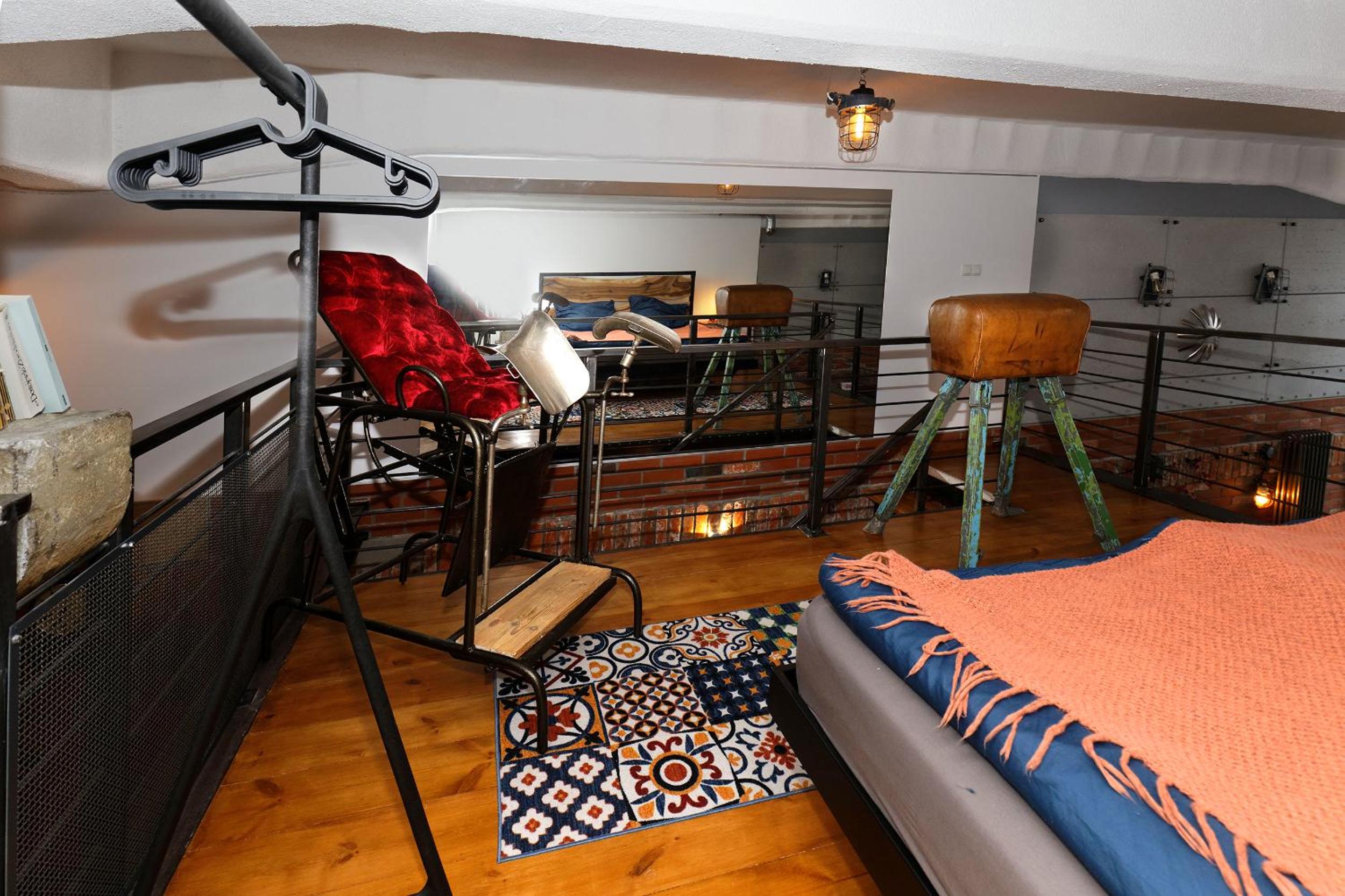 One-Bedroom Apartment - Photo 10