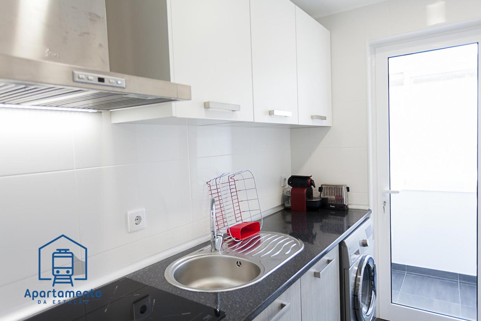 One-Bedroom Apartment - Photo 3