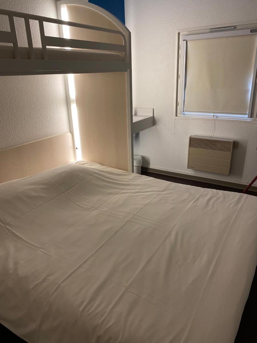 Triple Room with Shared Bathroom photo 1