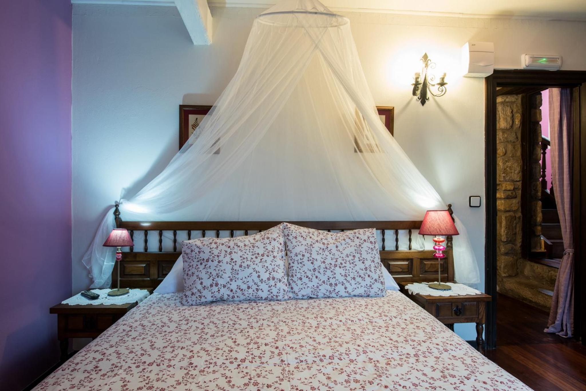 Double or Twin Room photo 3