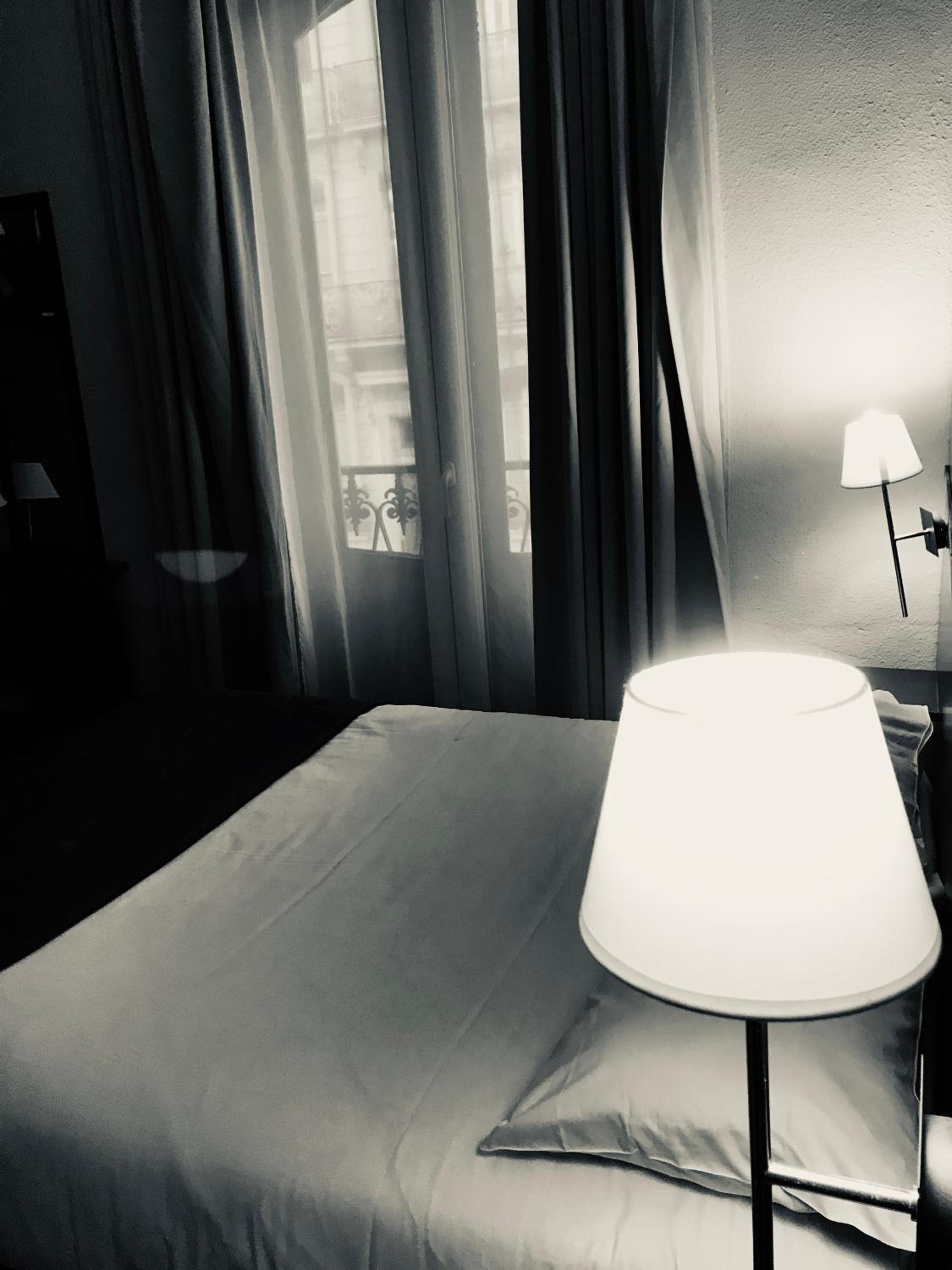 Double Room - Photo 7