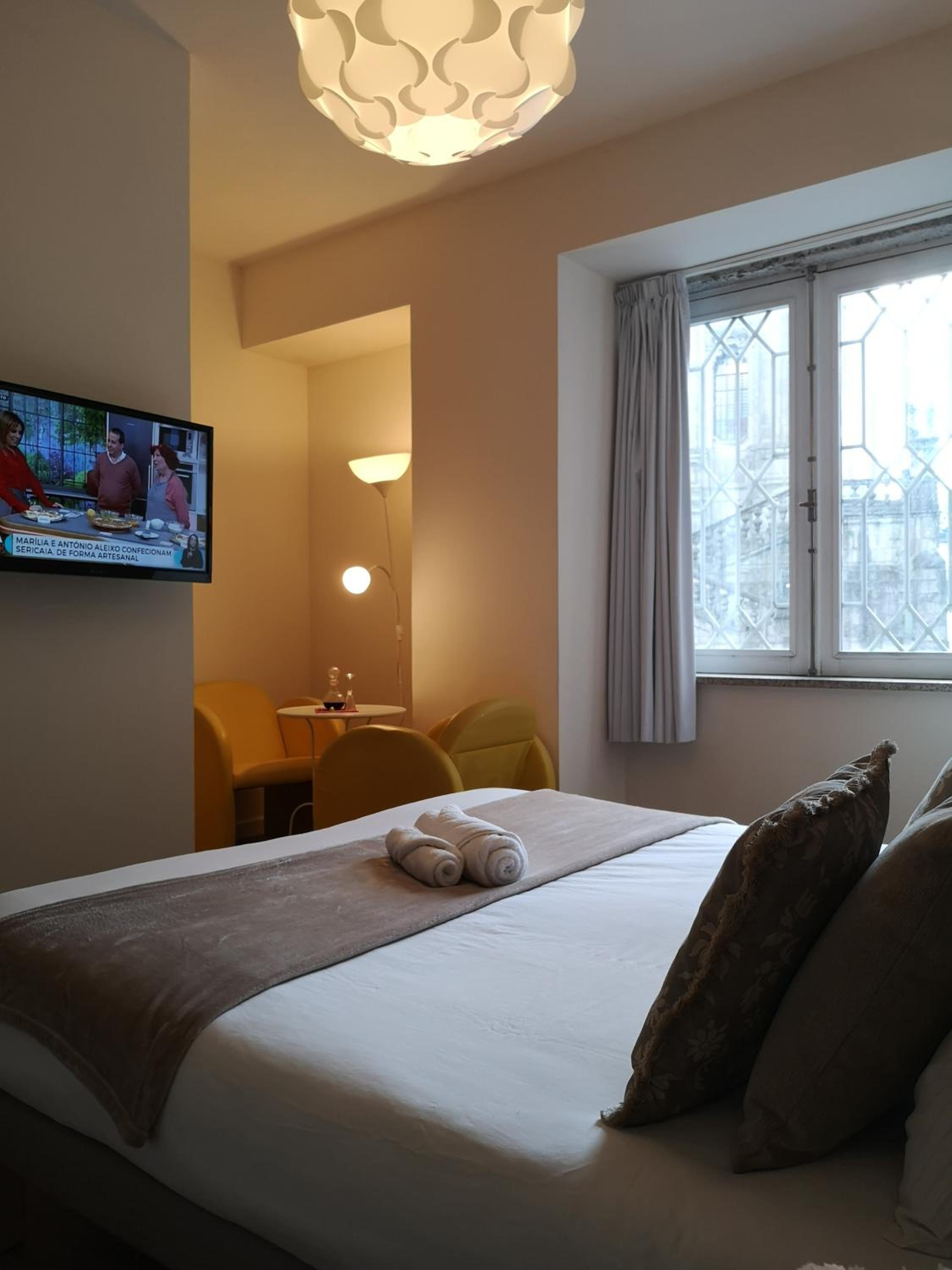 Double or Twin Room - Photo 4