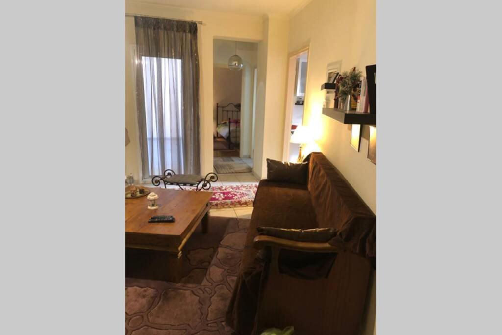 One-Bedroom Apartment - Photo 2