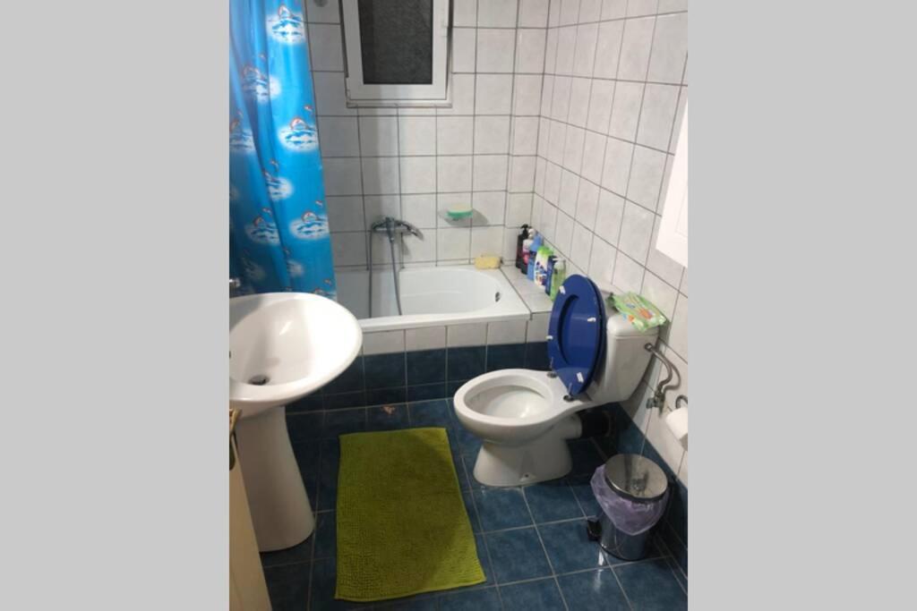 One-Bedroom Apartment - Photo 41