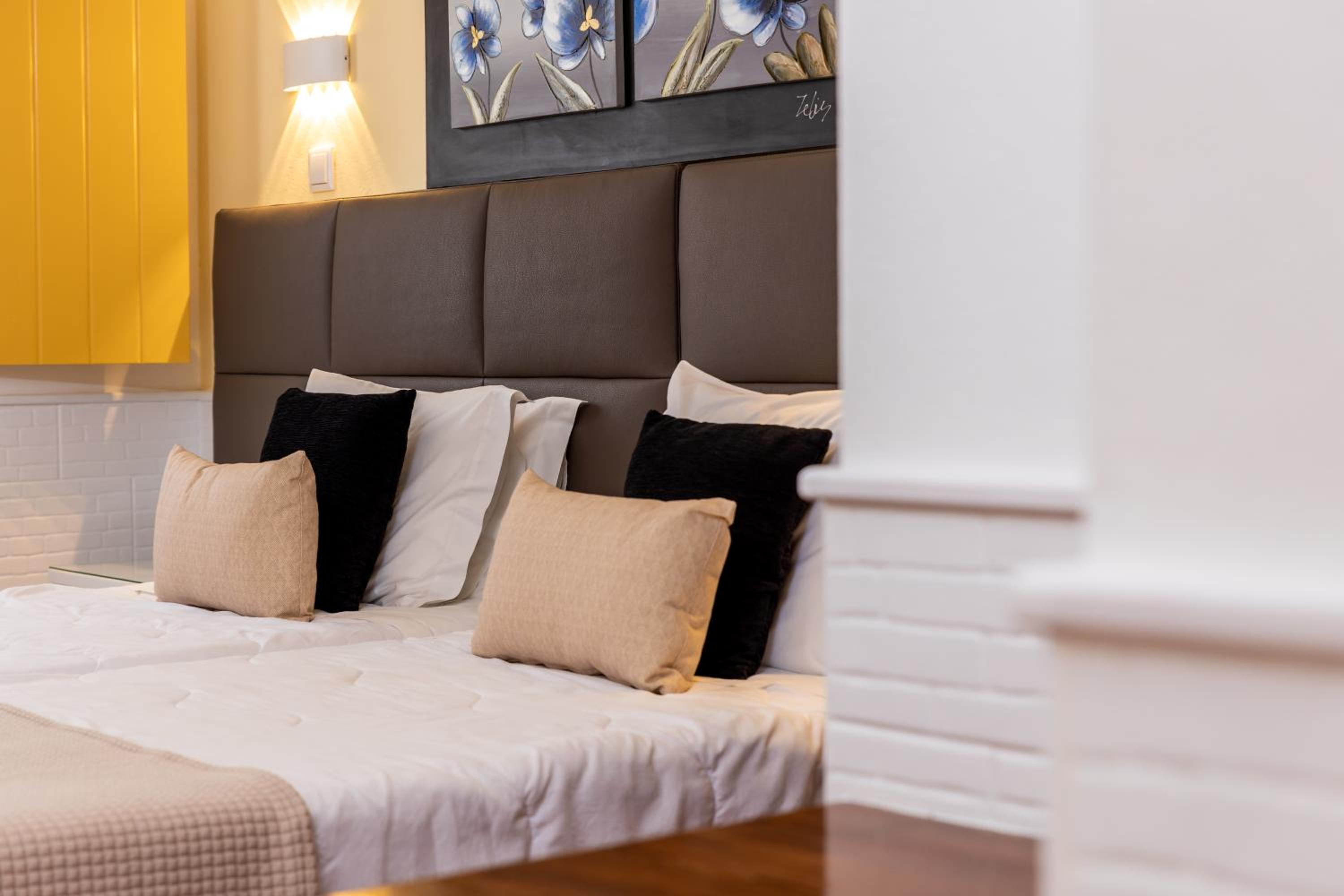 Twin Room - Photo 11
