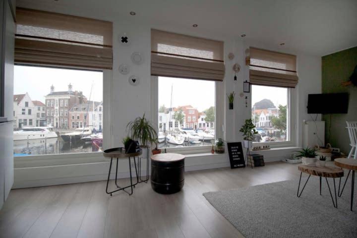 One-Bedroom Apartment - Photo 8