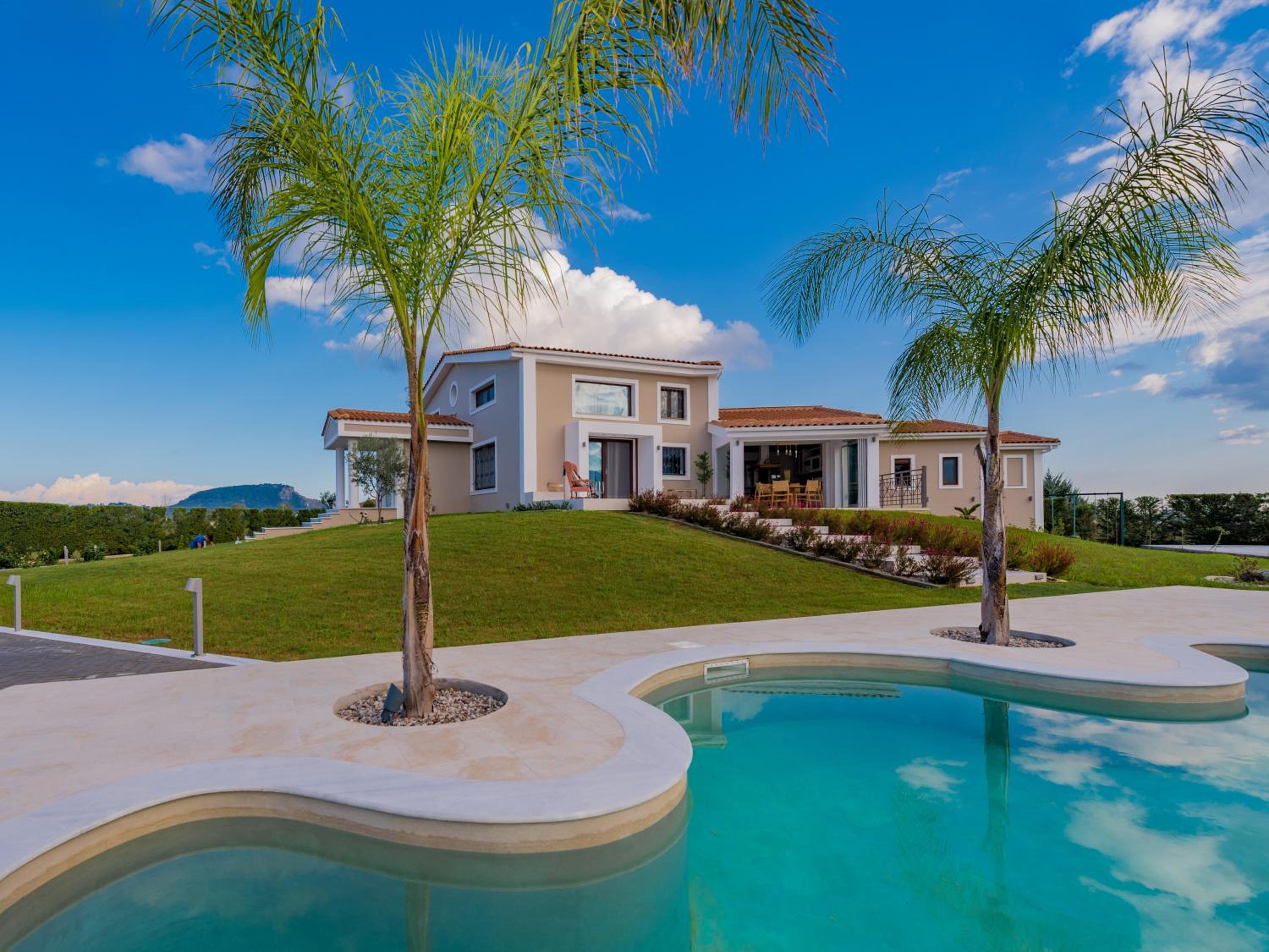 Villa with Private Pool photo 3