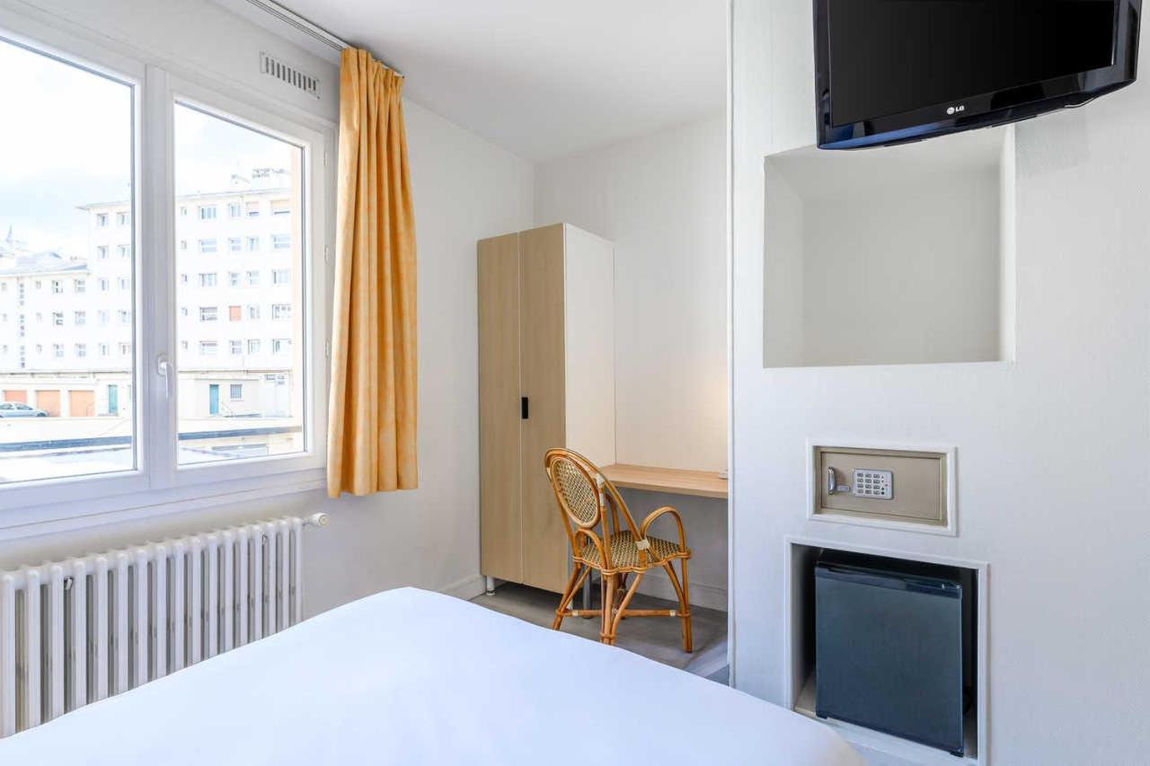 Standard Double Room - Photo 3