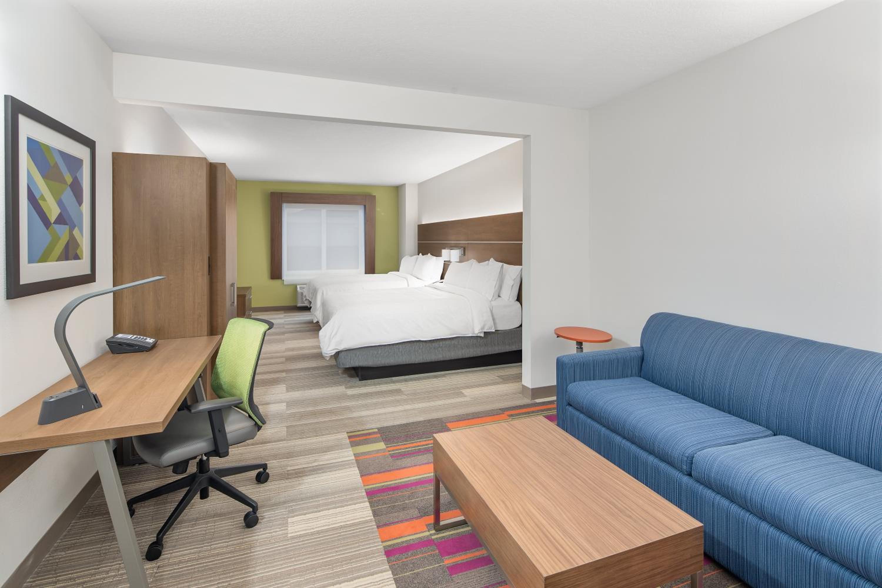 Deluxe Suite - Disability Access - Photo 1