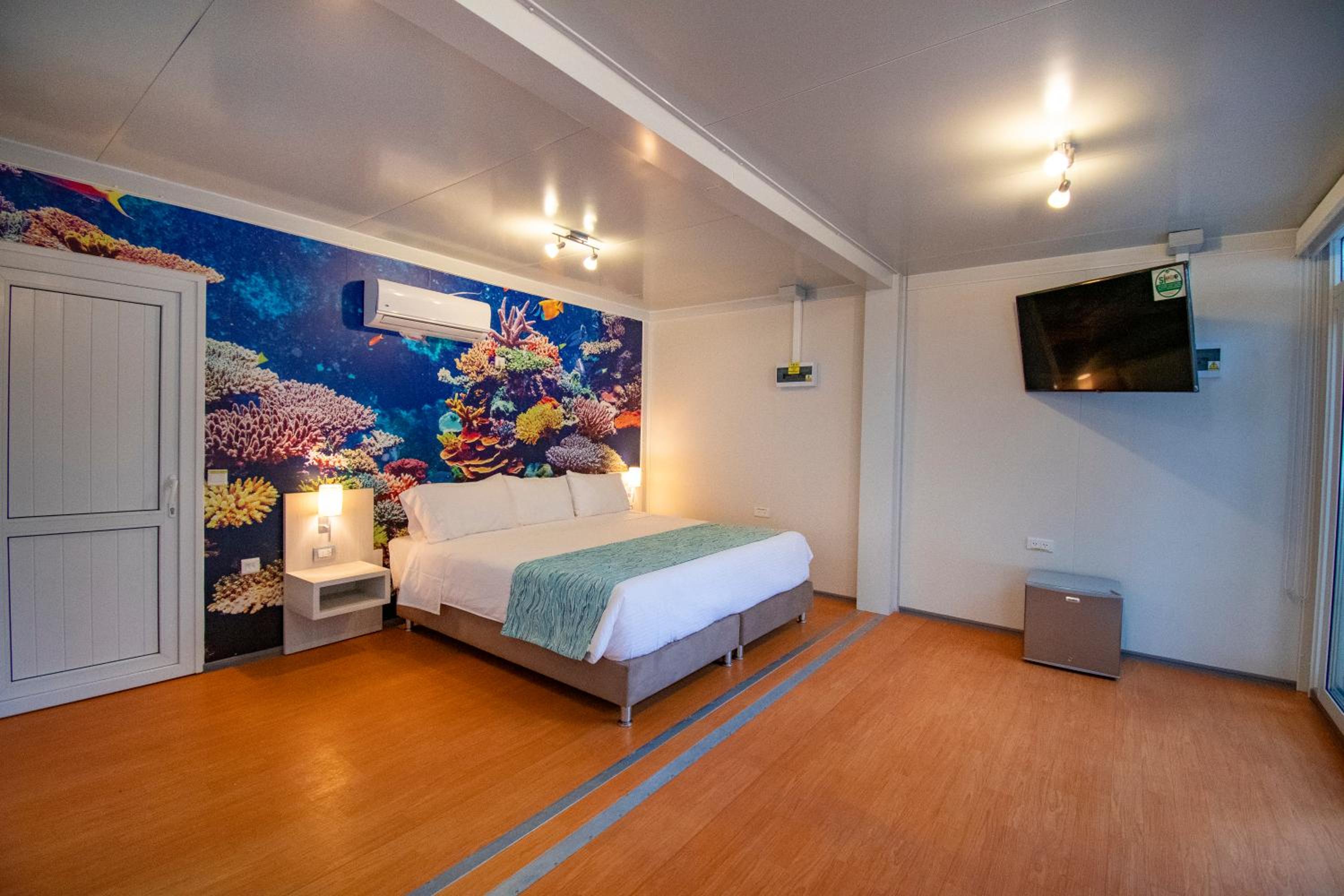 Standard Double Suite