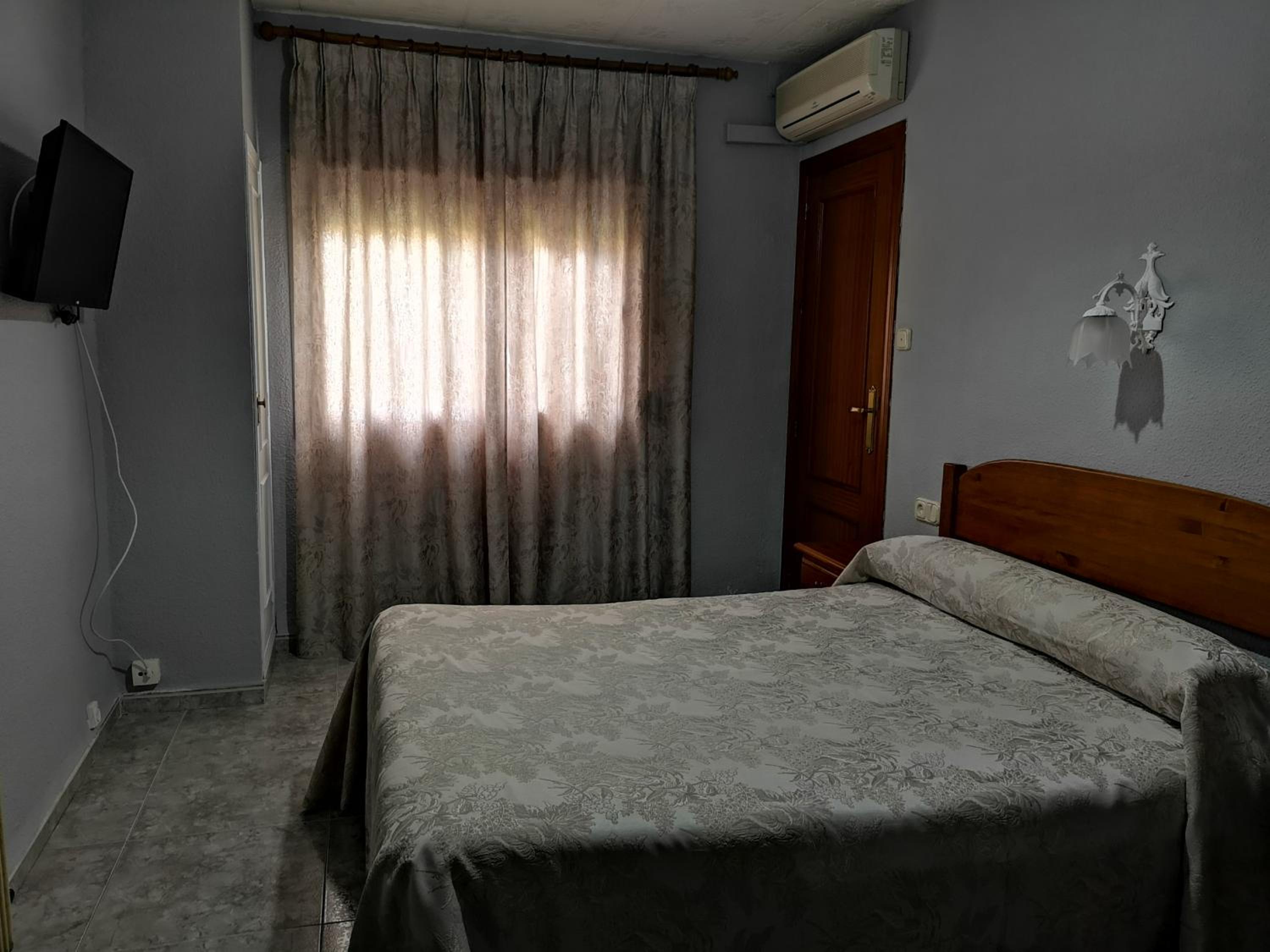 Habitación Doble con Baño Privado
