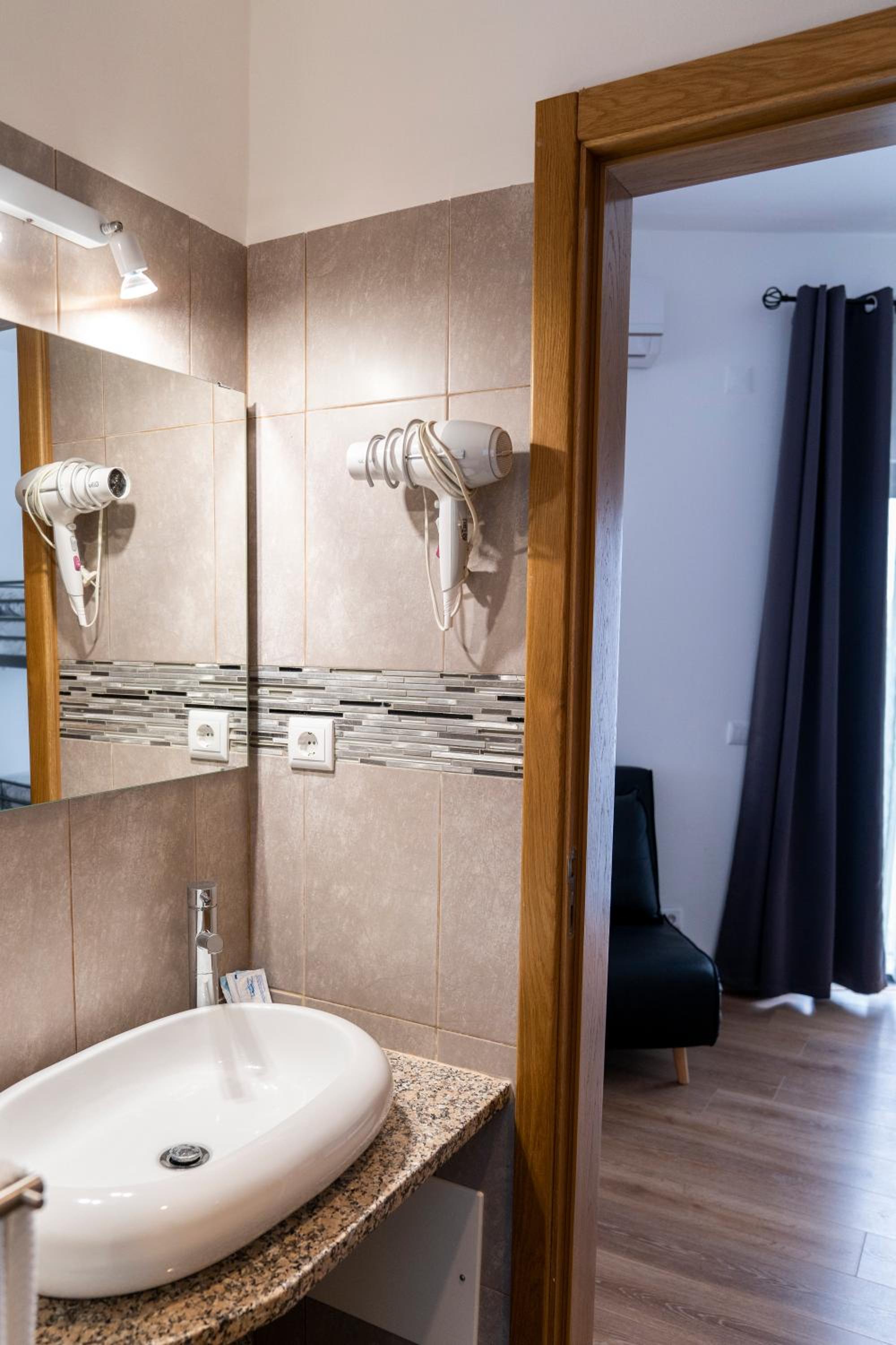 Family Suite - Photo 4