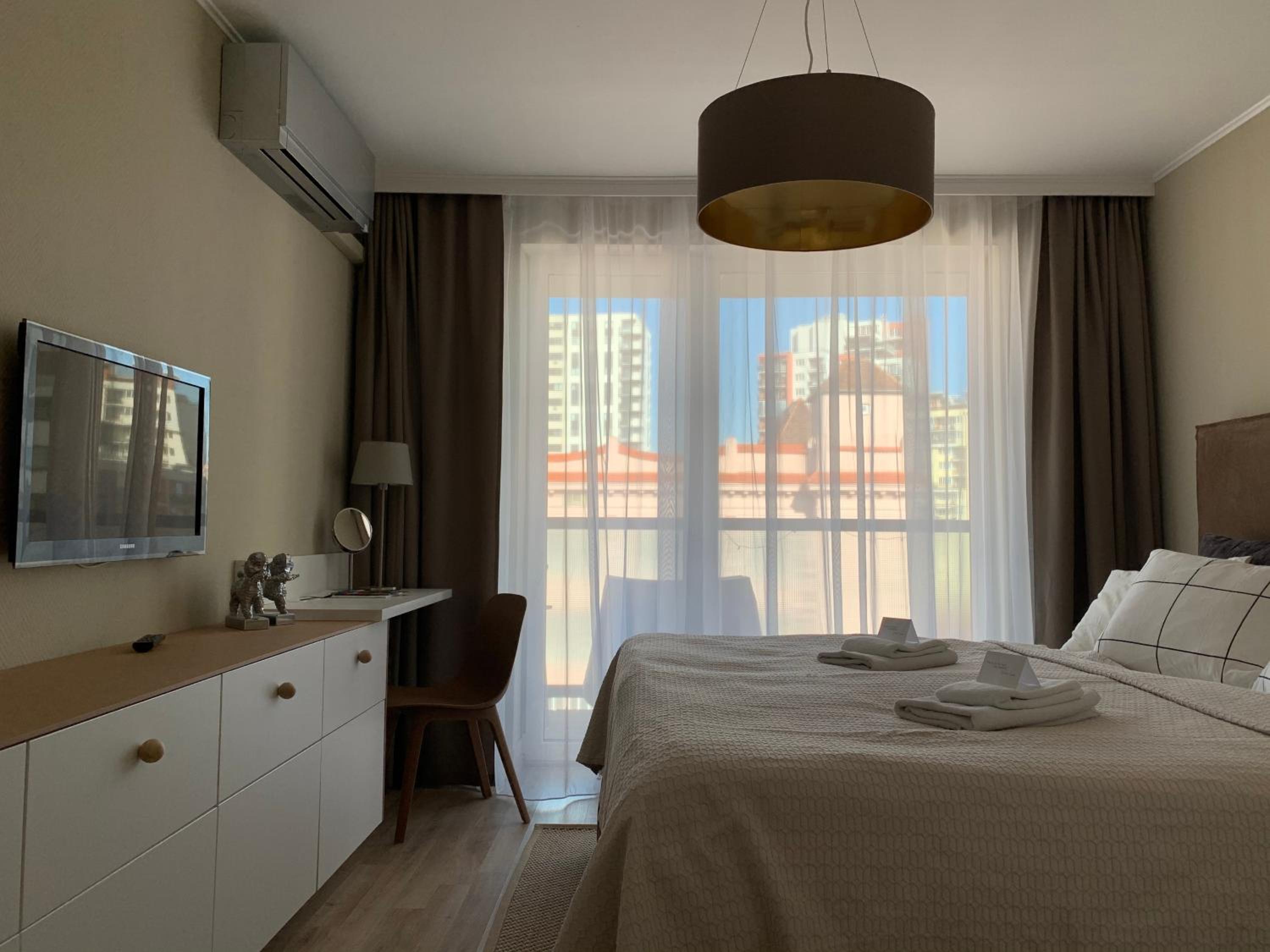 One-Bedroom Apartment - Photo 26