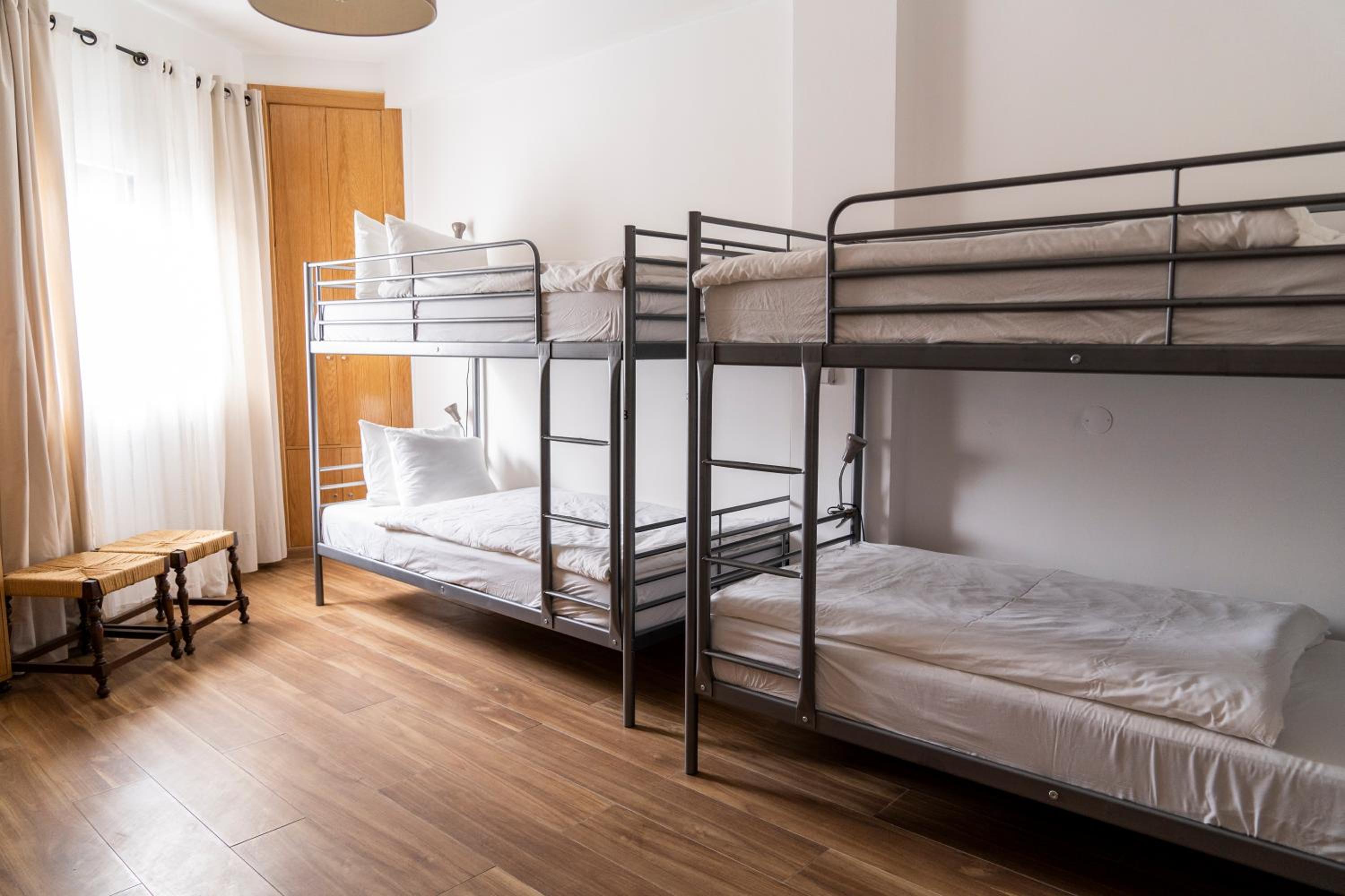 Bed in 6-Bed Female Dormitory Room photo 3