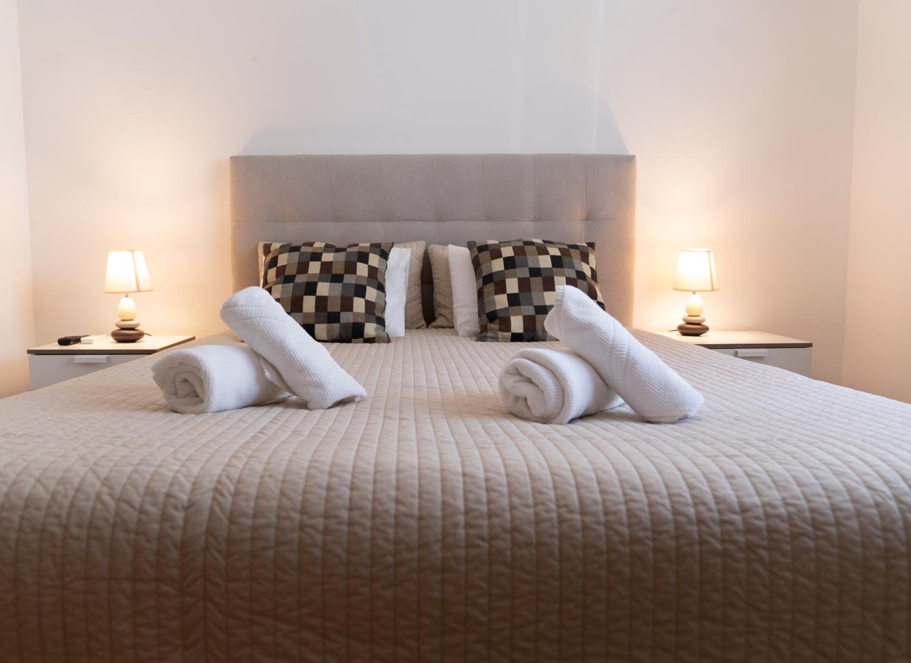 Double Room - Photo 5