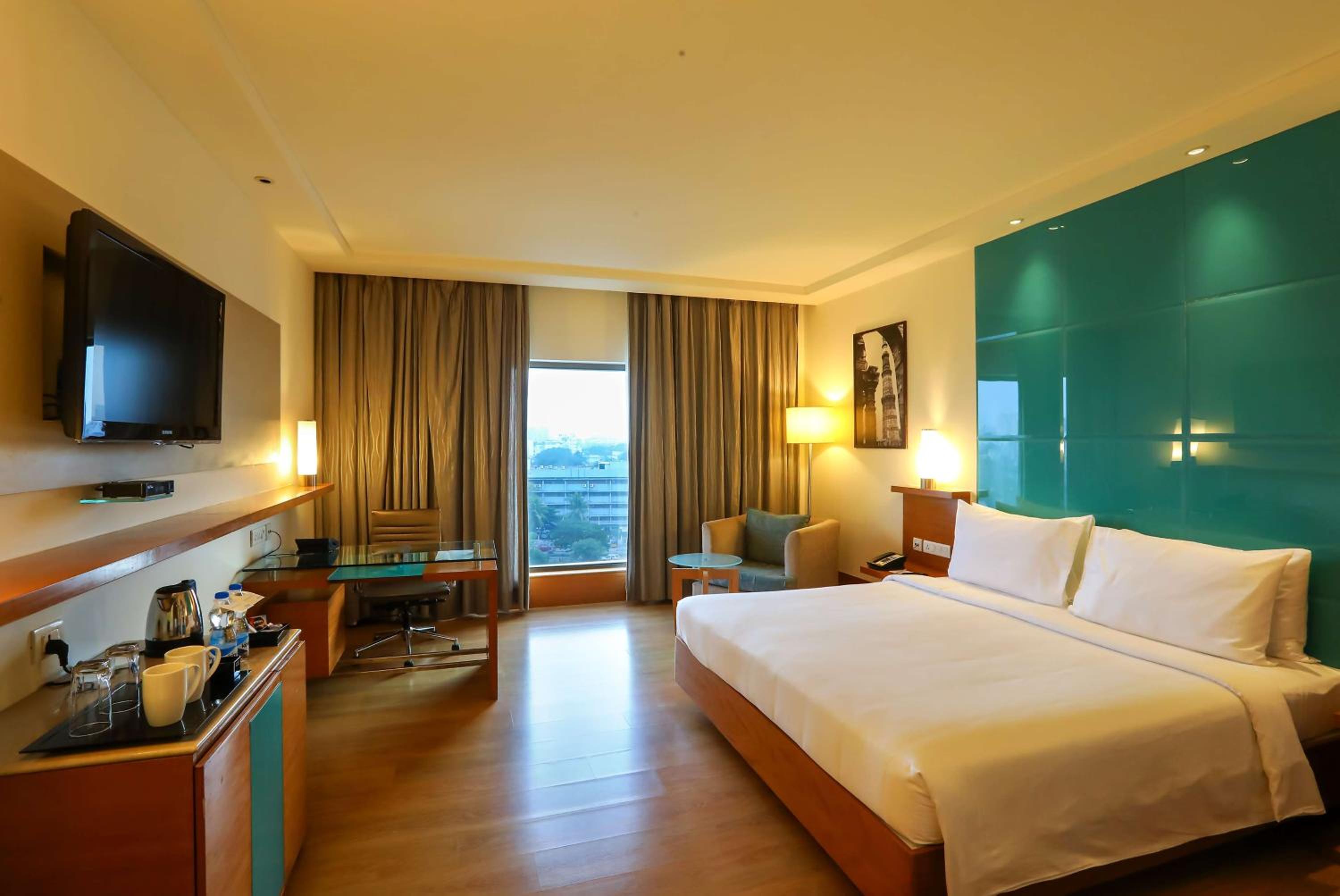 Business Double Room - Photo 12