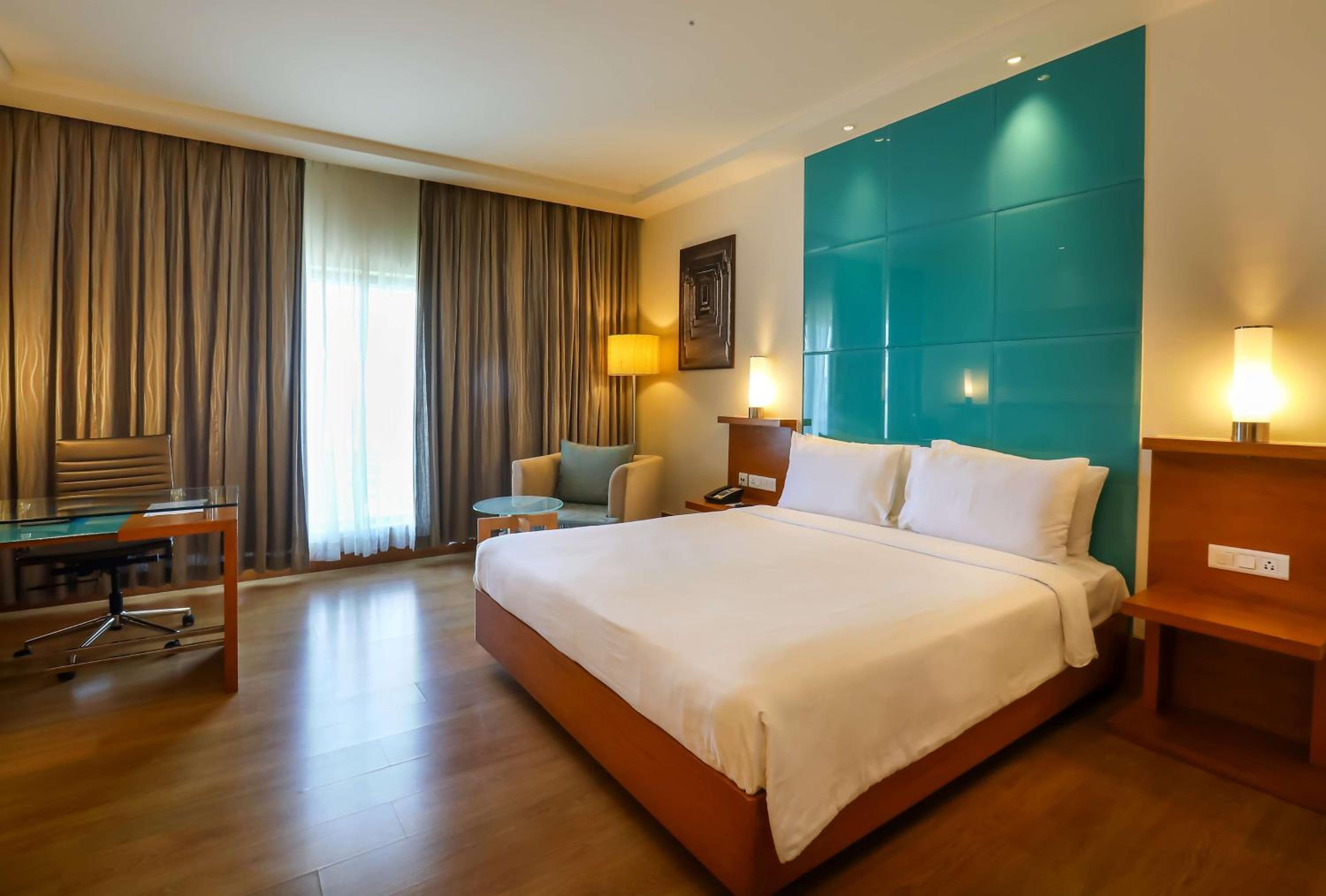 Business Double Room - Photo 10