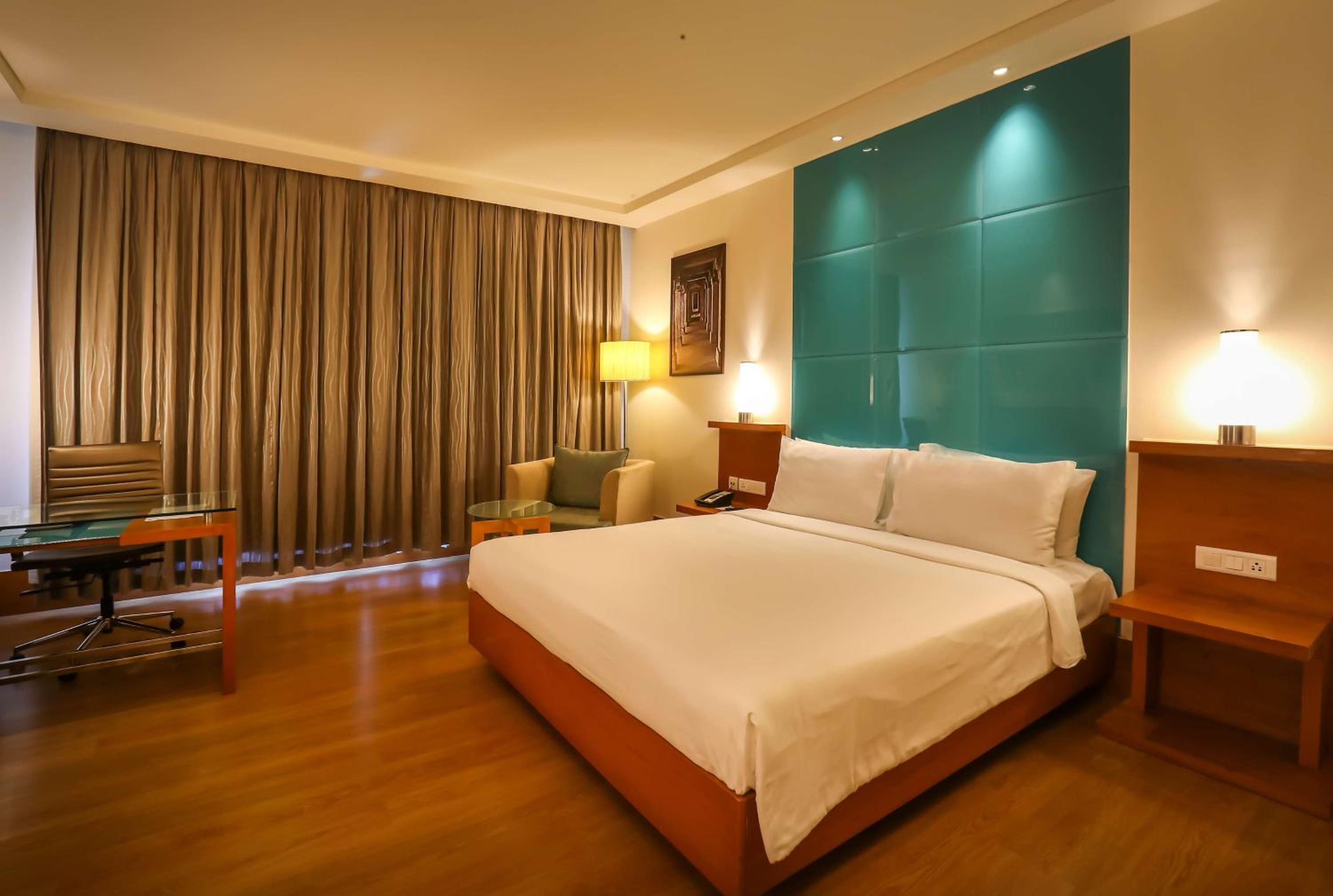 Business Double Room - Photo 9