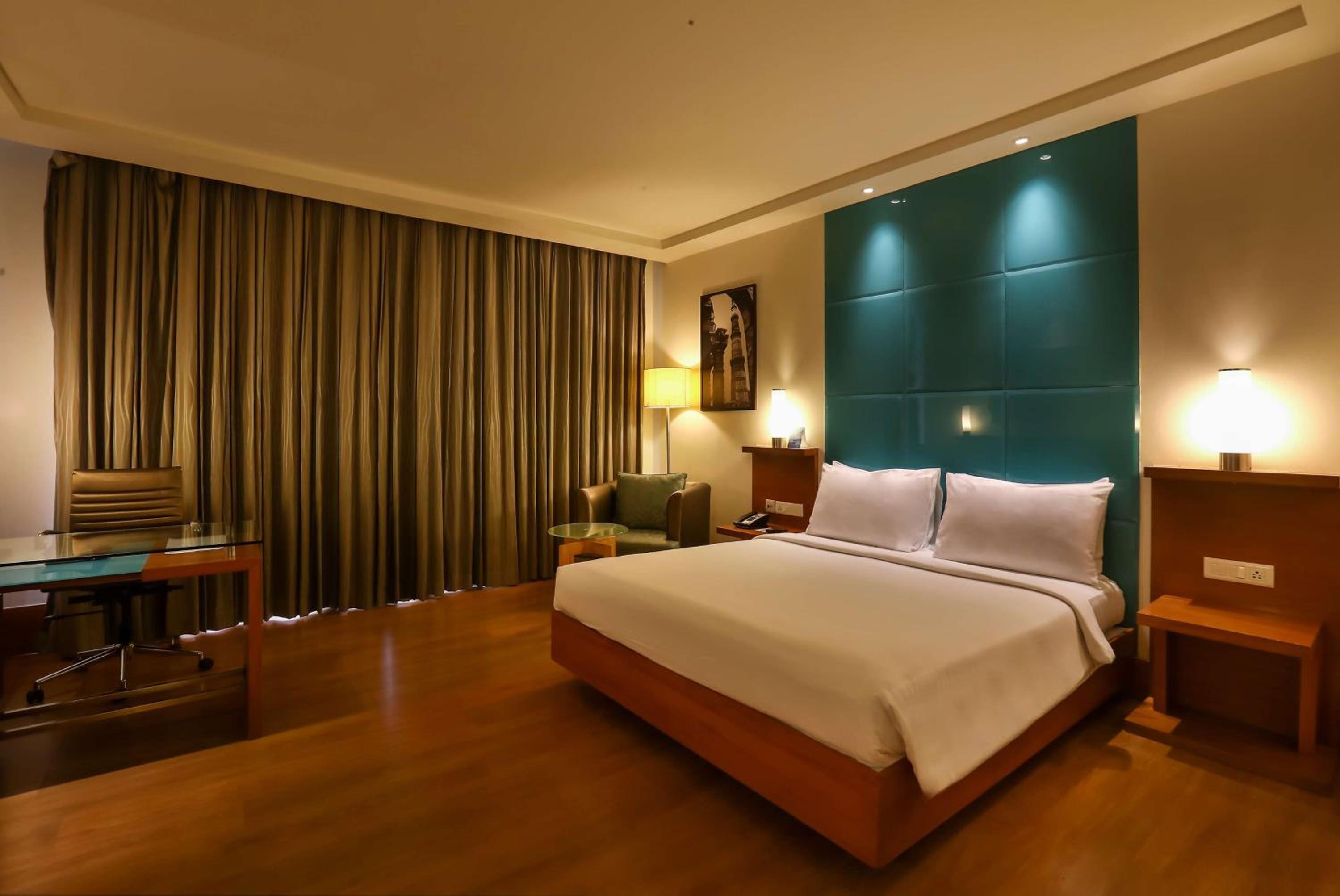 Business Double Room - Photo 7