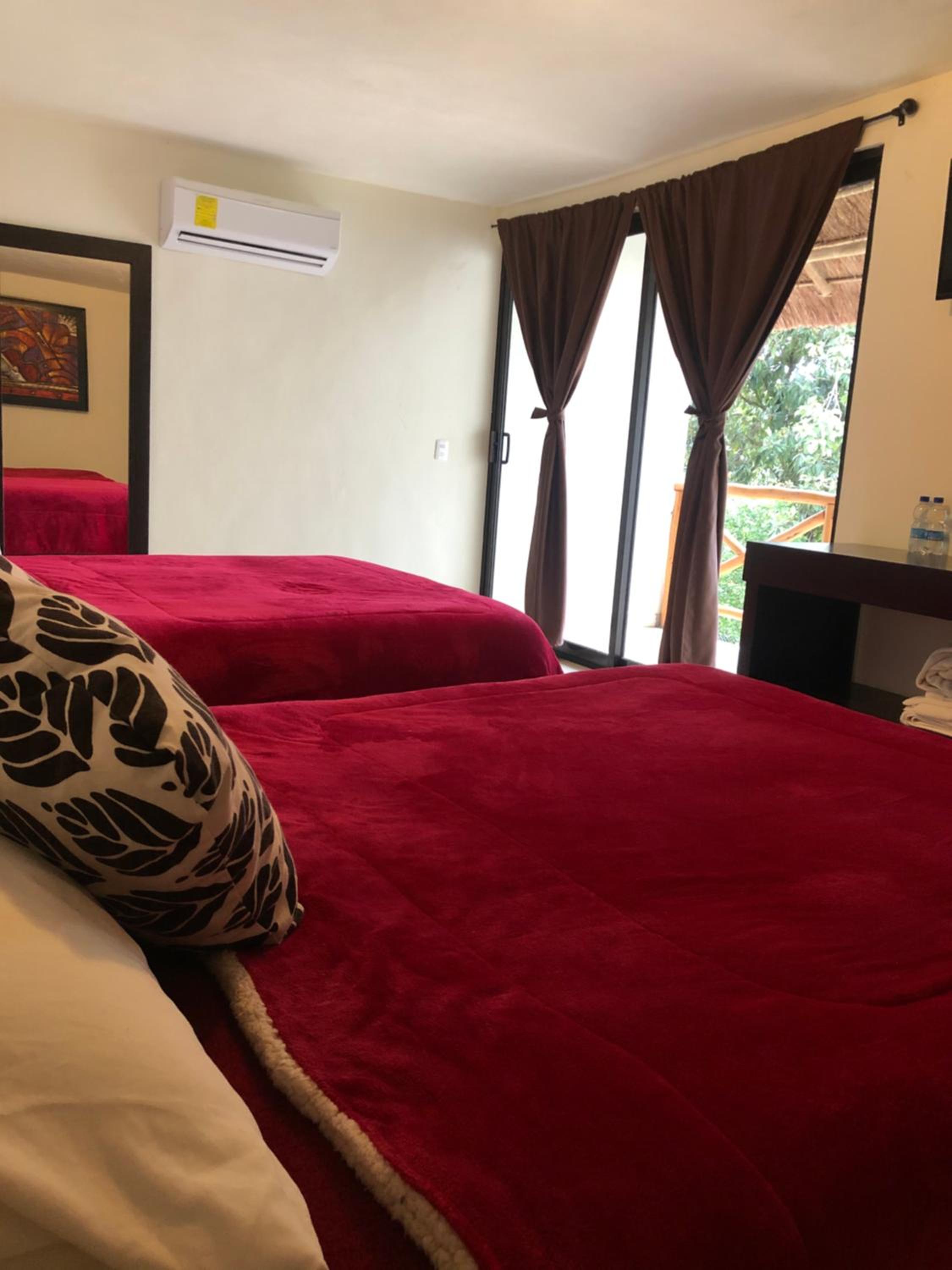 Deluxe Double Room with Two Double Beds - Photo 6