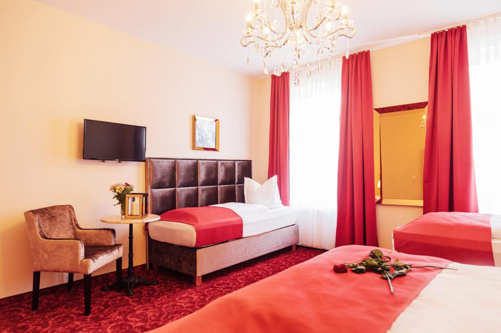 Deluxe Quadruple Room - Photo 3