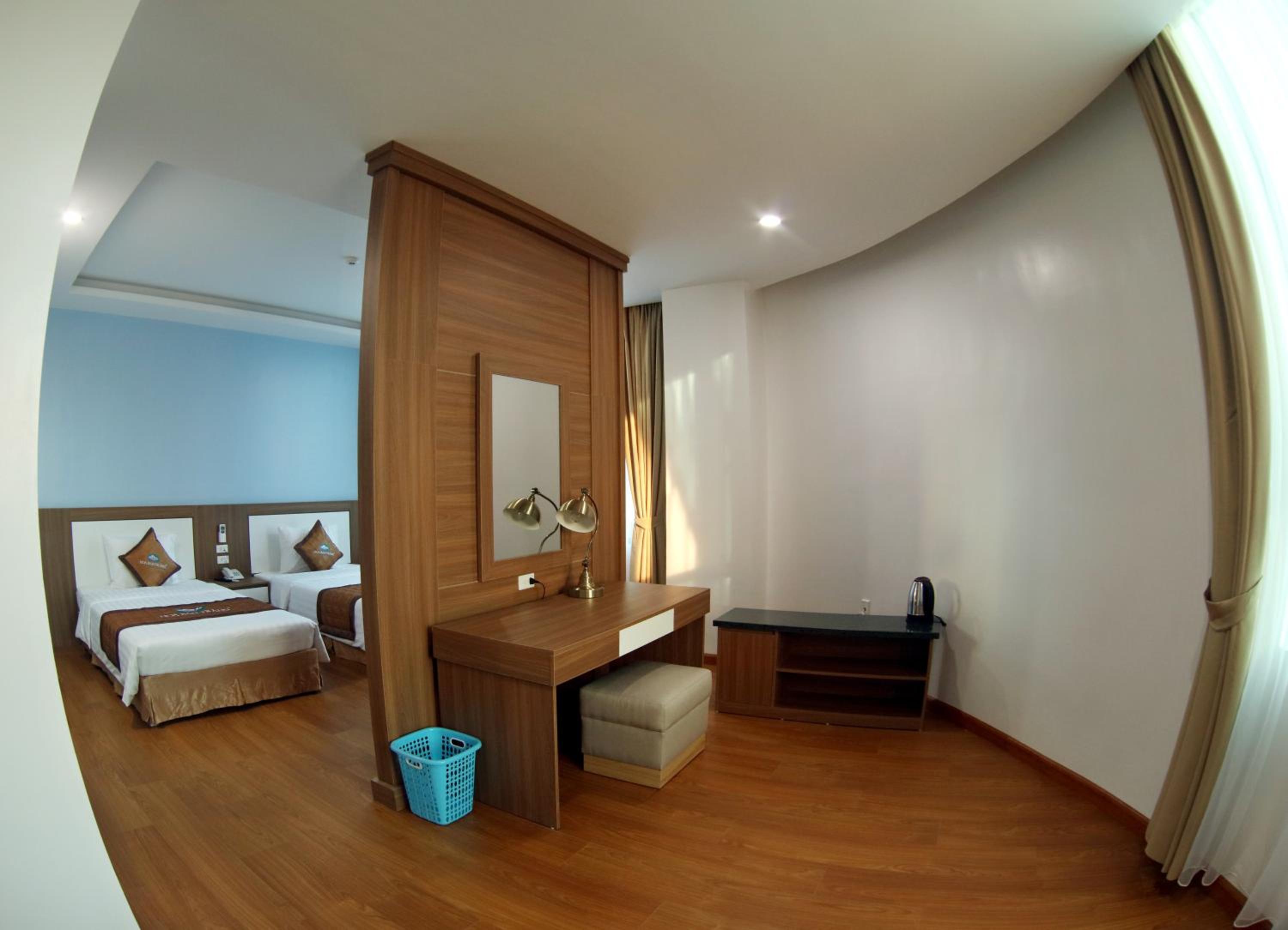 Large Twin Room