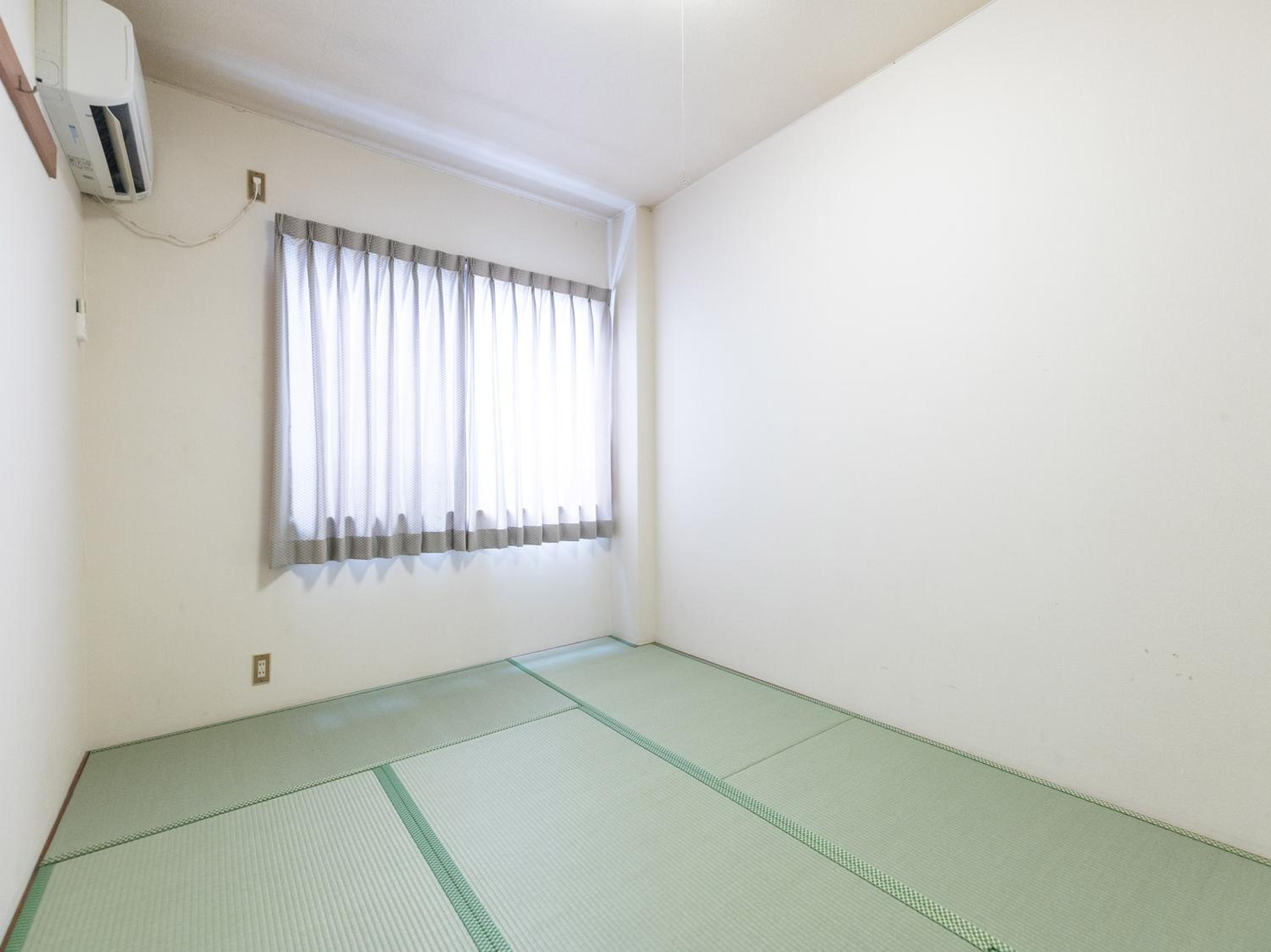Japanese Style Single Room with Shared Bathroom (Smoking) photo 3