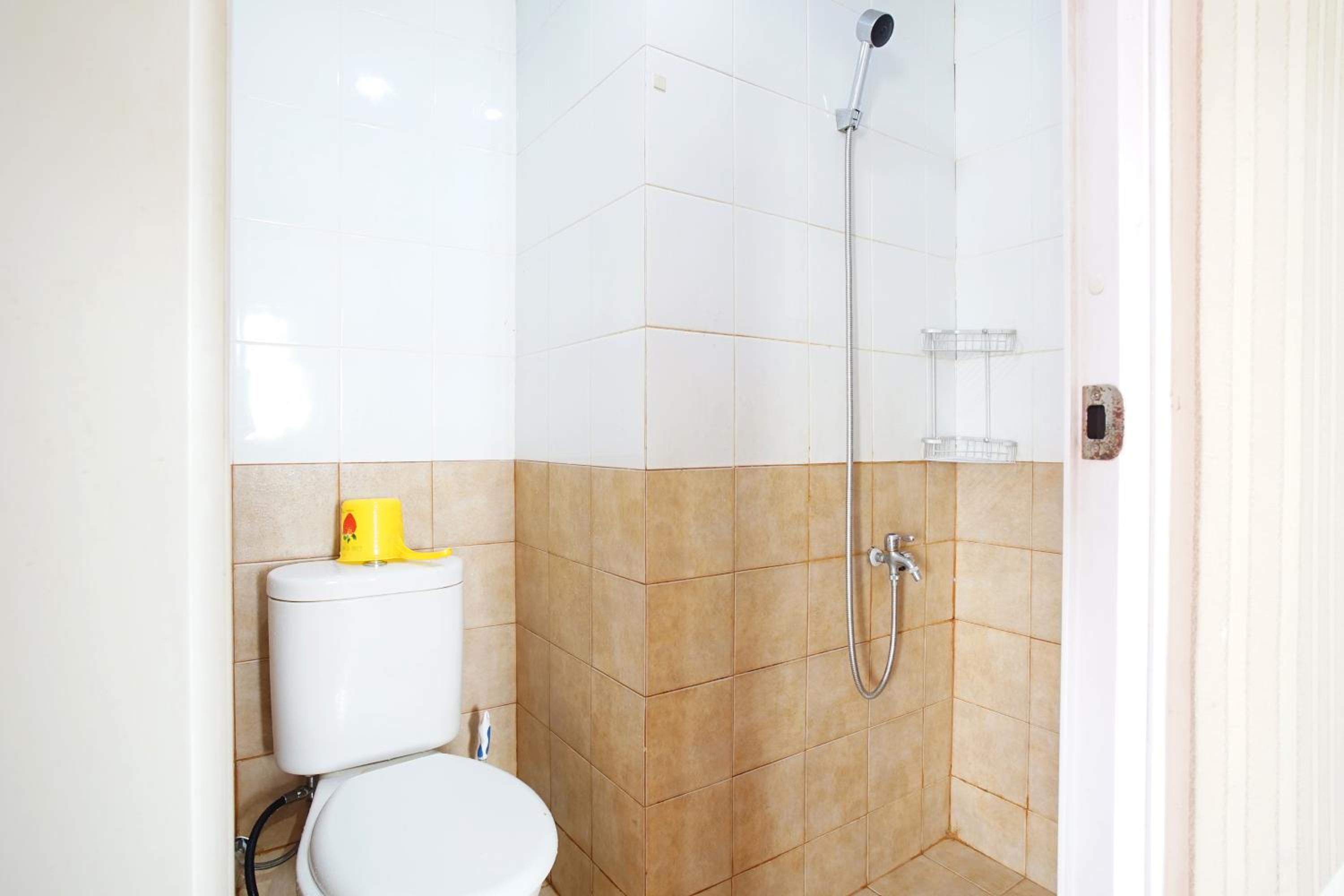 Standard Double Room - Photo 12