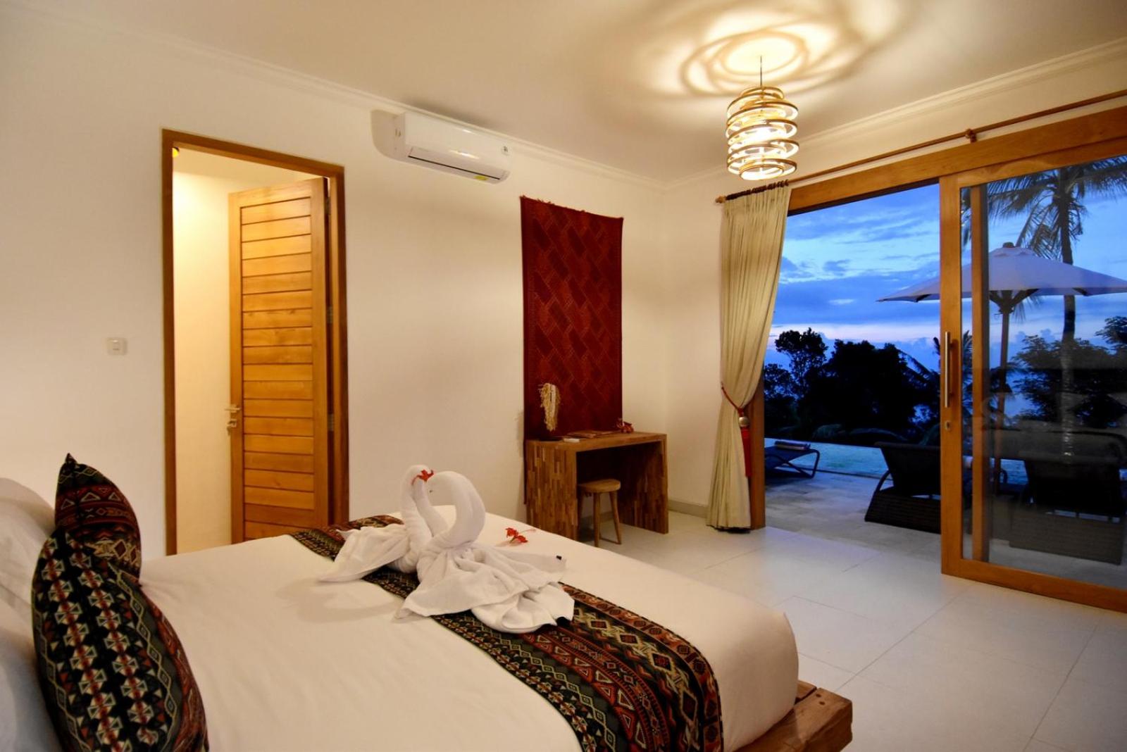 Three-Bedroom Villa photo 3