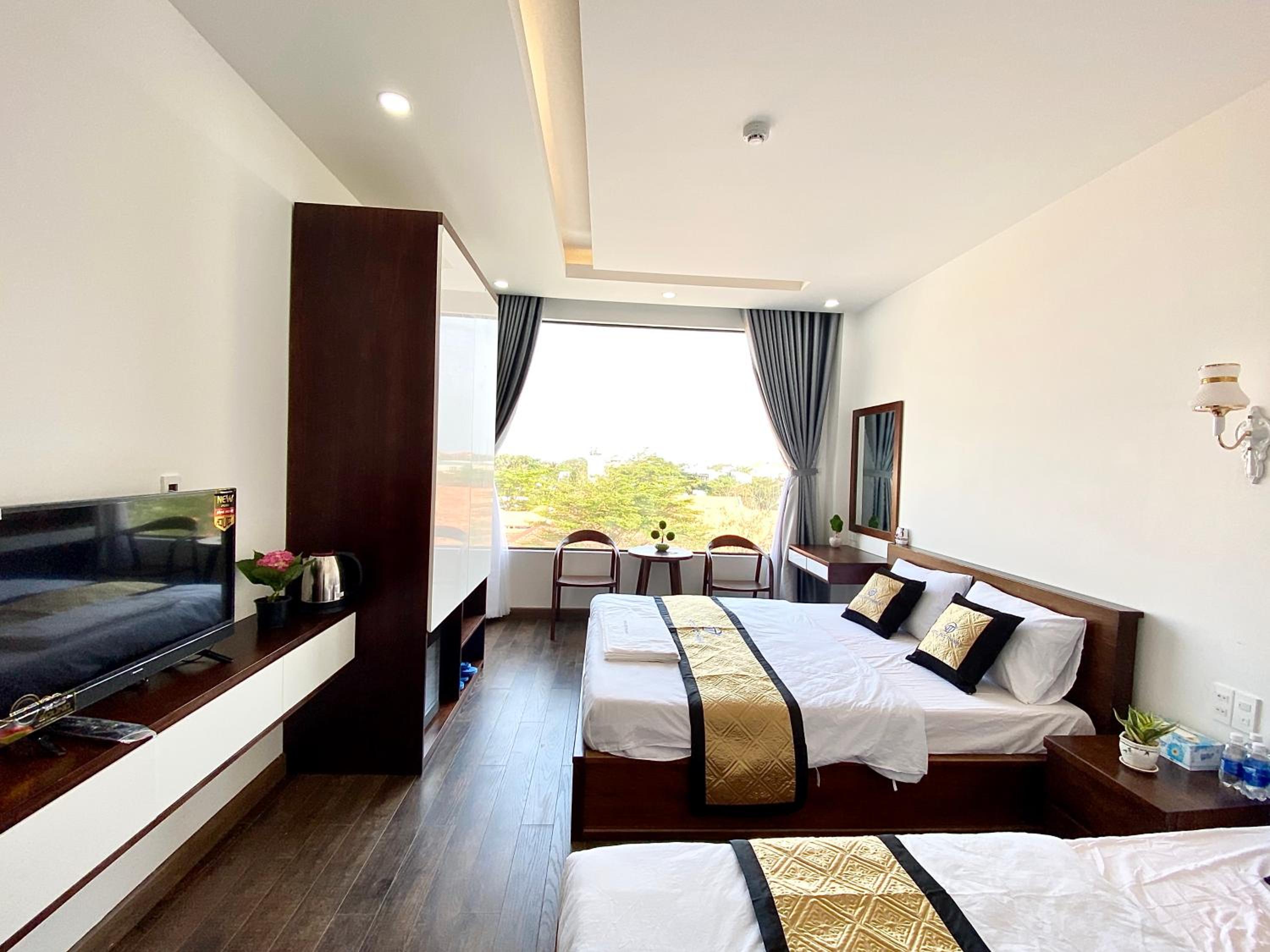 Quadruple Room with Mountain View