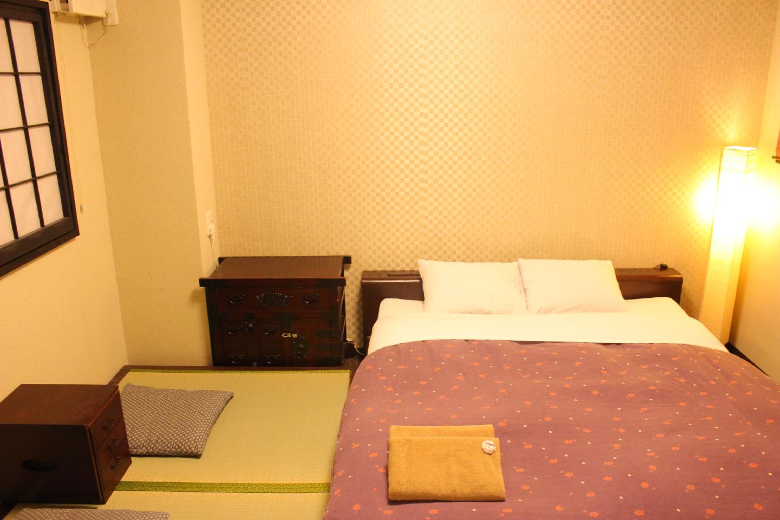 Double Room with Private Bathroom photo 1