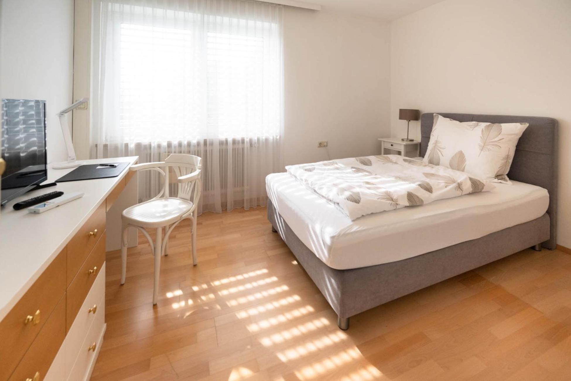 Single Room with Private Bathroom photo 1