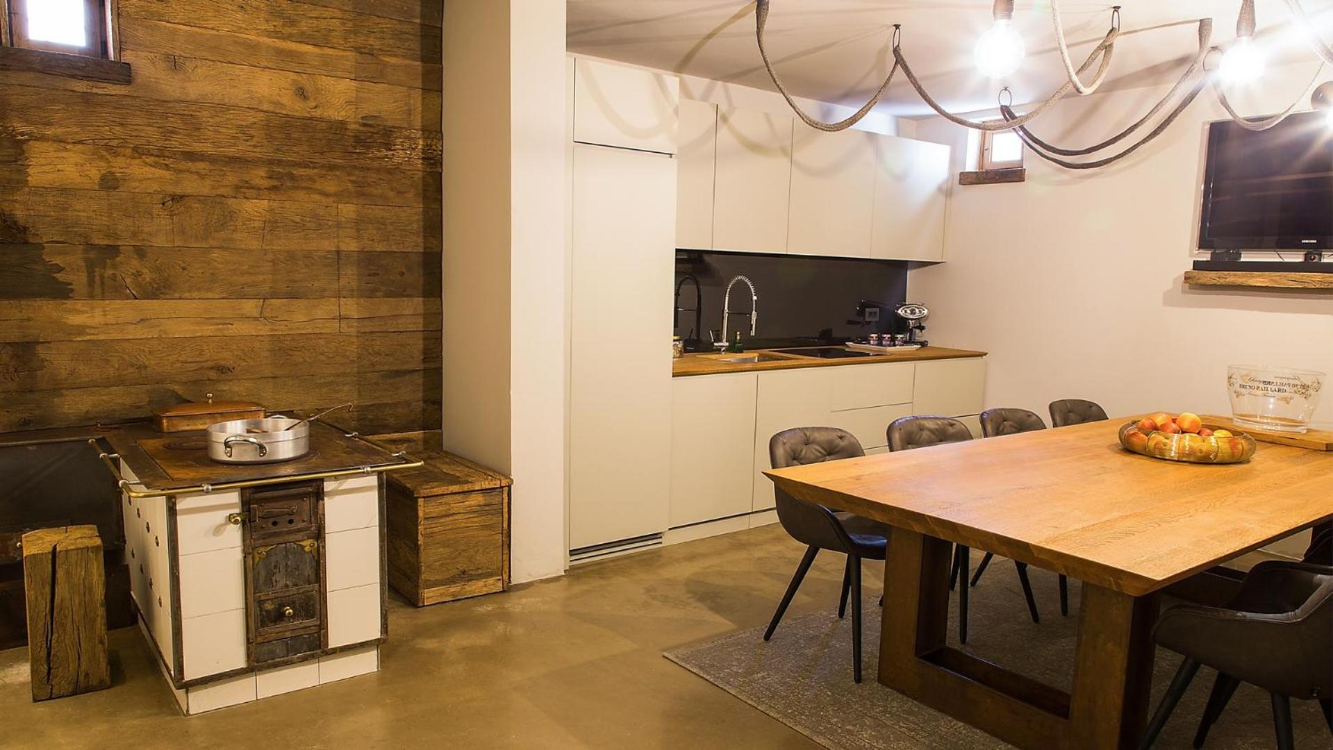 Two-Bedroom House - Photo 4