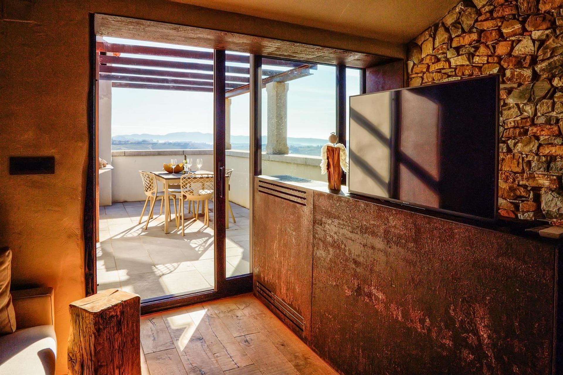 Two-Bedroom House - Photo 12