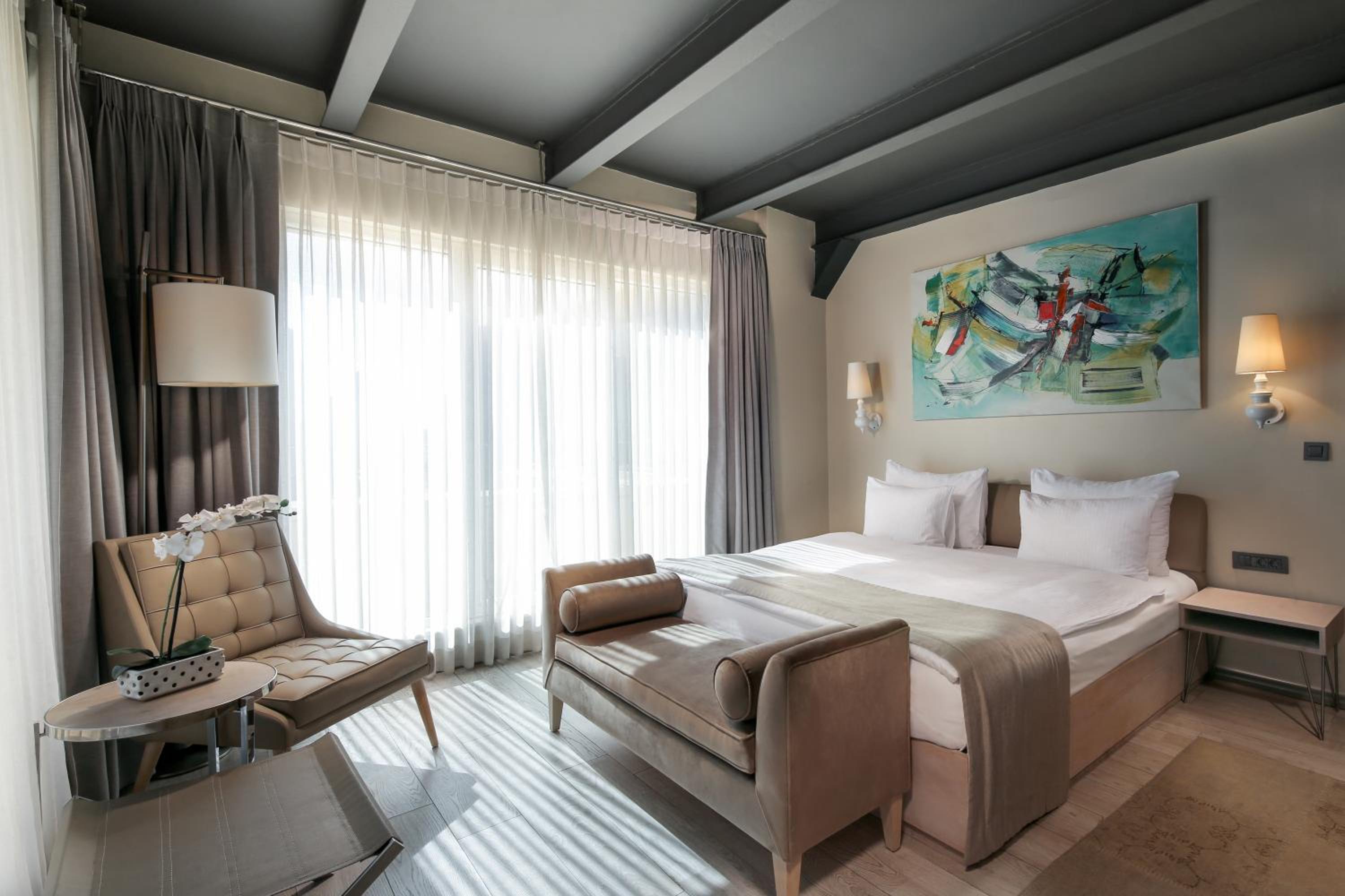Deluxe Double Room with Balcony photo 1