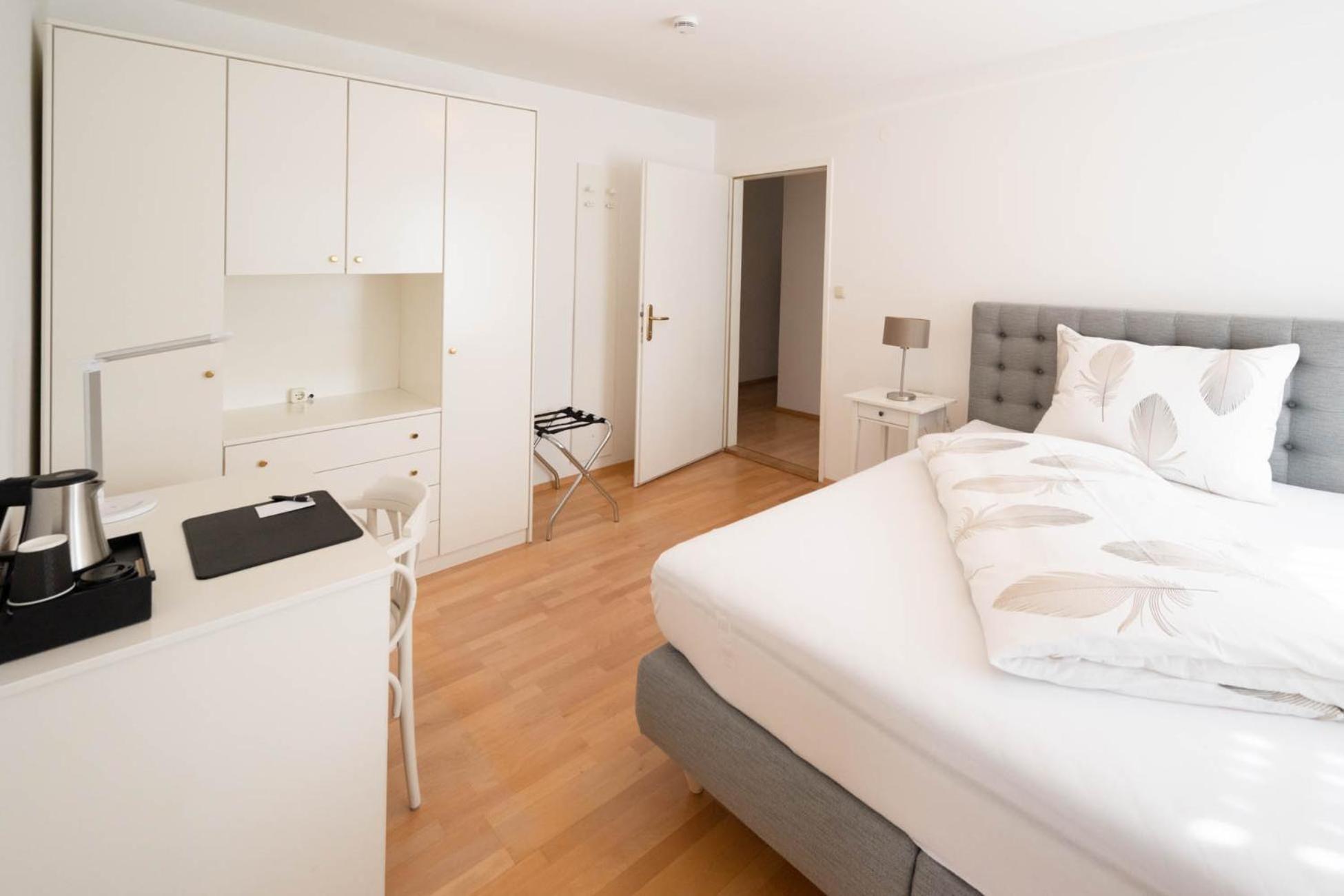 Deluxe Double Room with Balcony photo 2