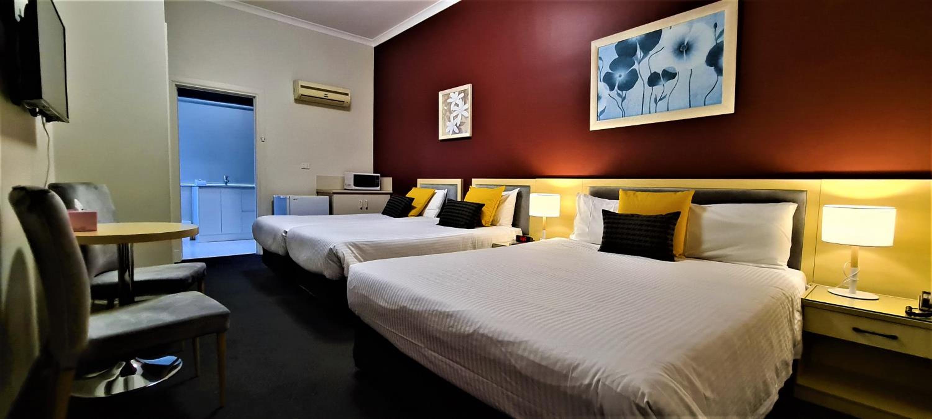 Deluxe Family Room - Photo 6