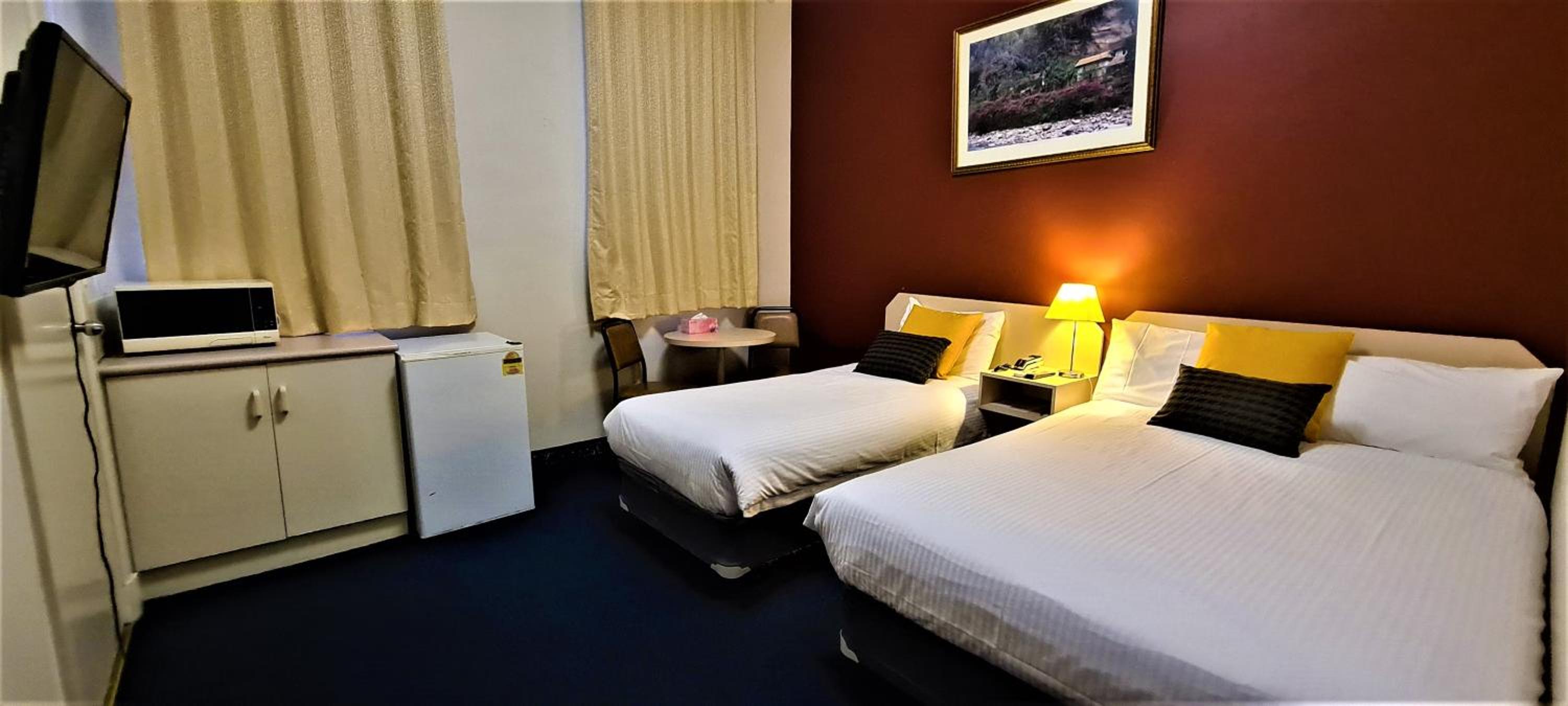 Twin Room - Photo 6