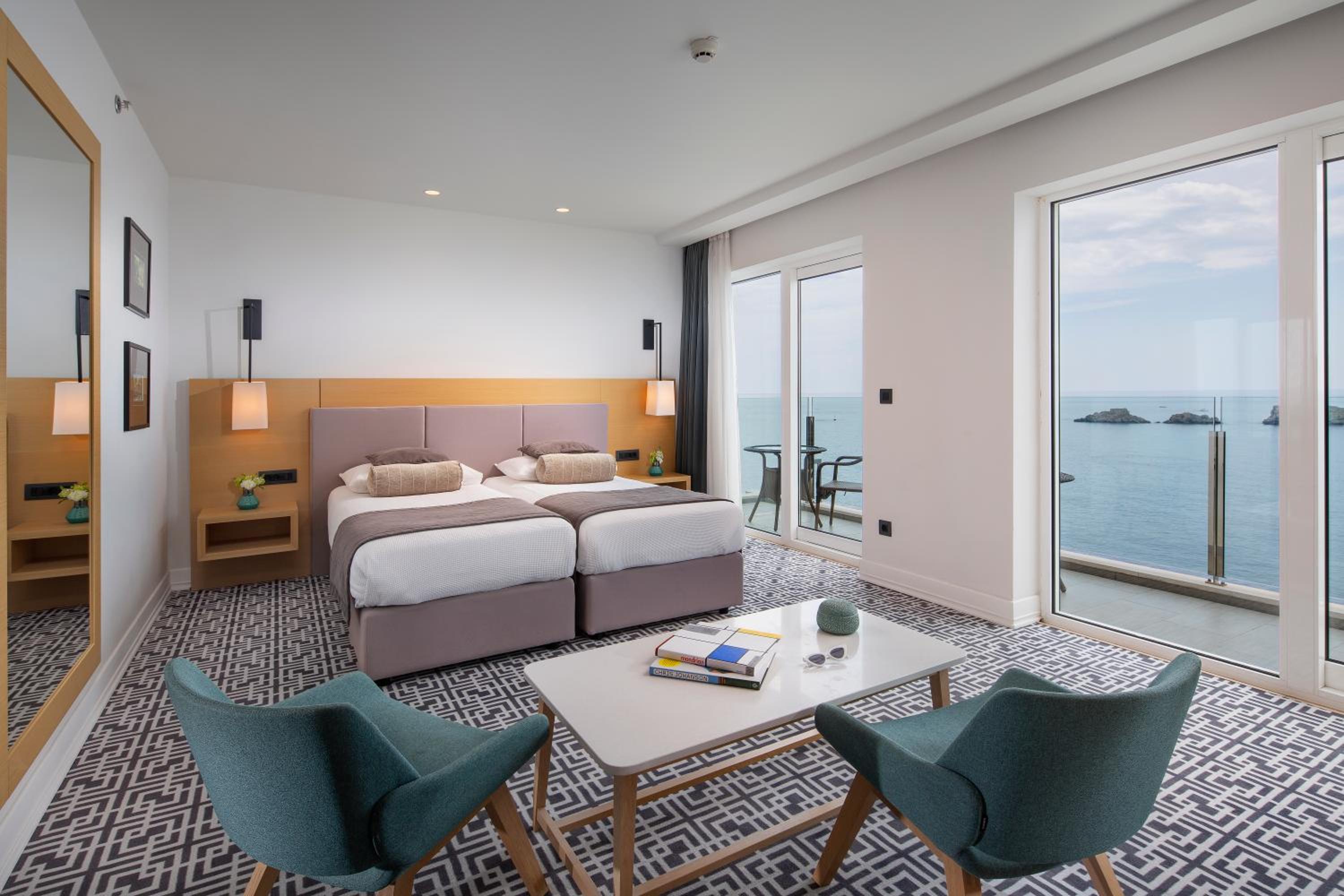 Premium Skyline Sea View Suite with Balcony
