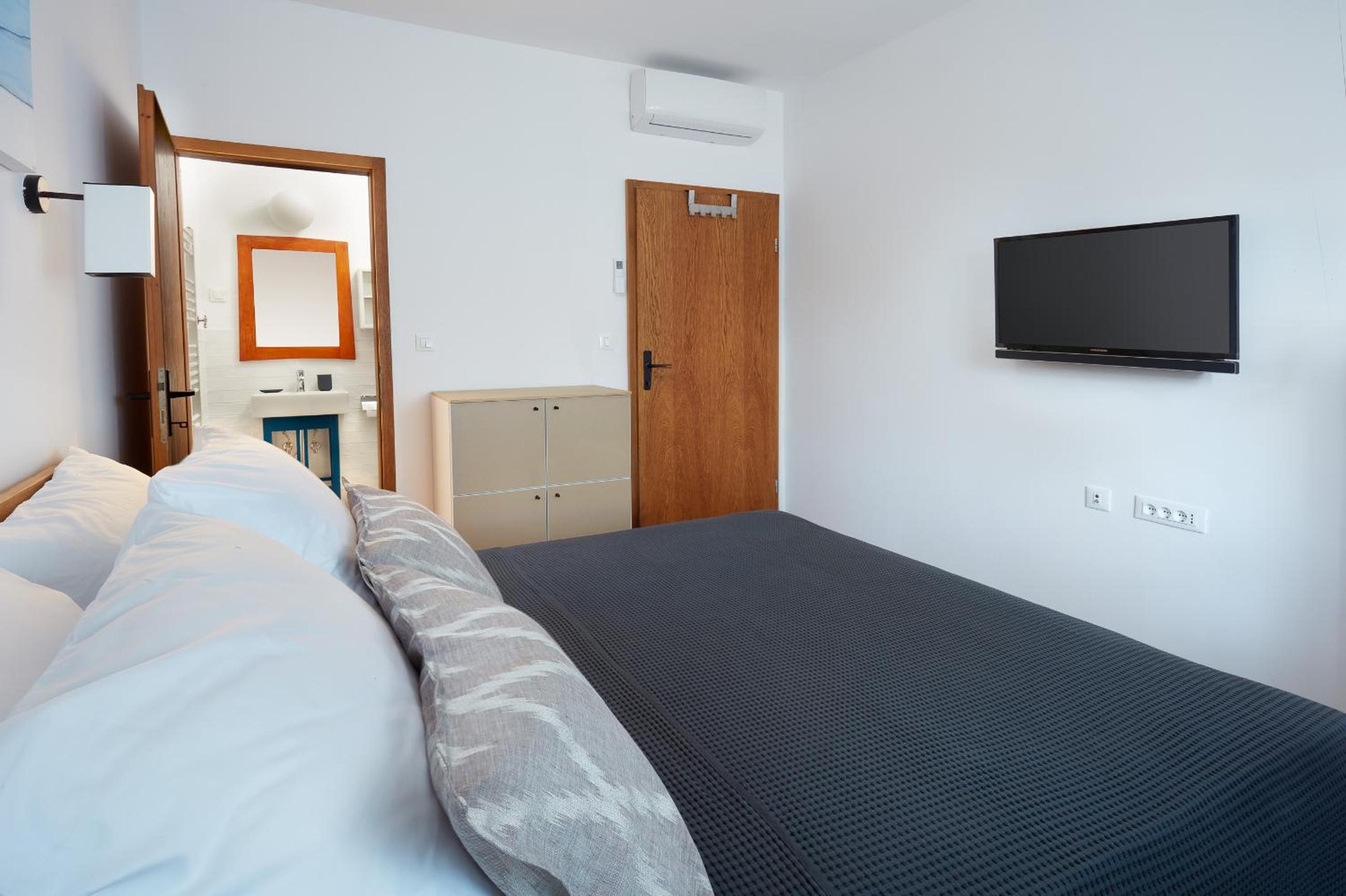 Four-Bedroom House photo 1