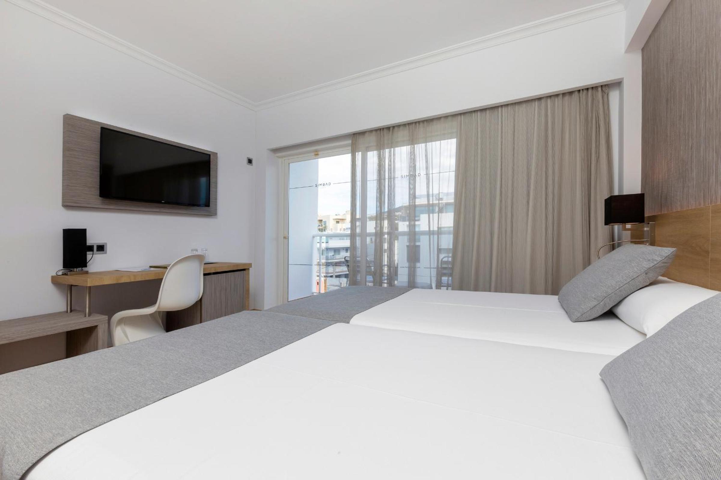 Standard Double Room photo 2