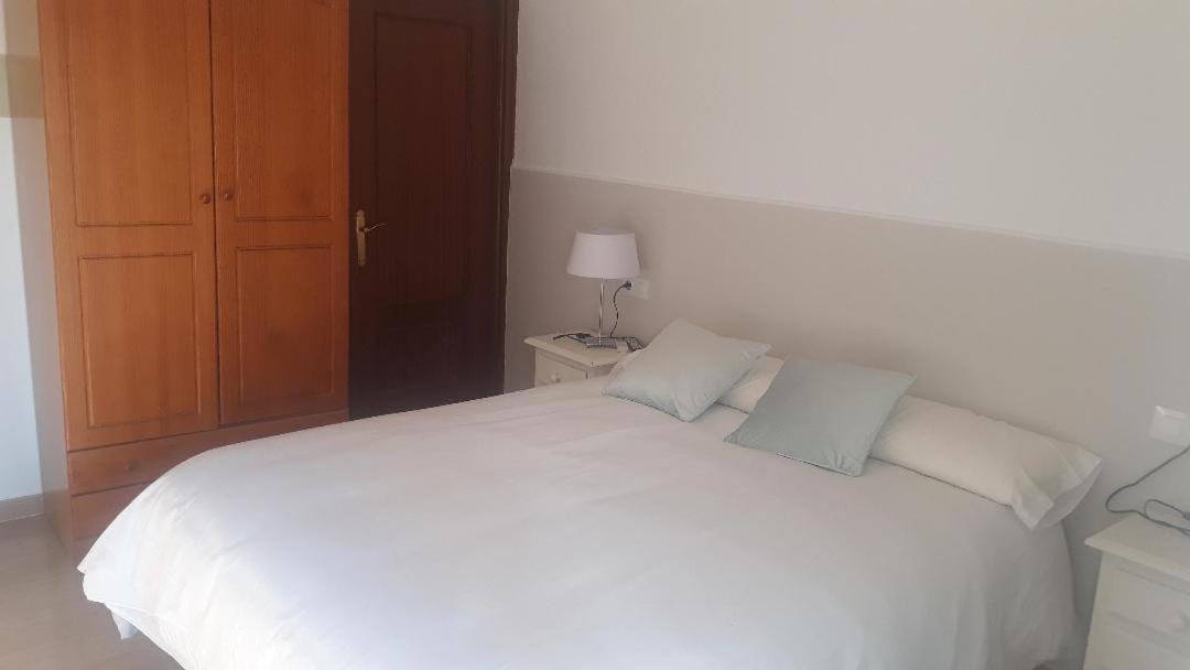 Double Room with Balcony - Photo 4