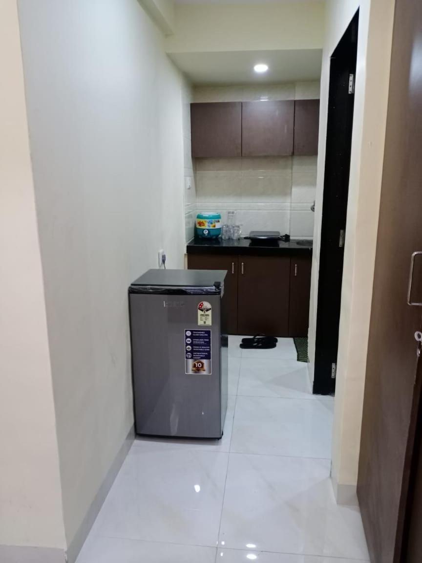 Studio Apartment - Photo 23